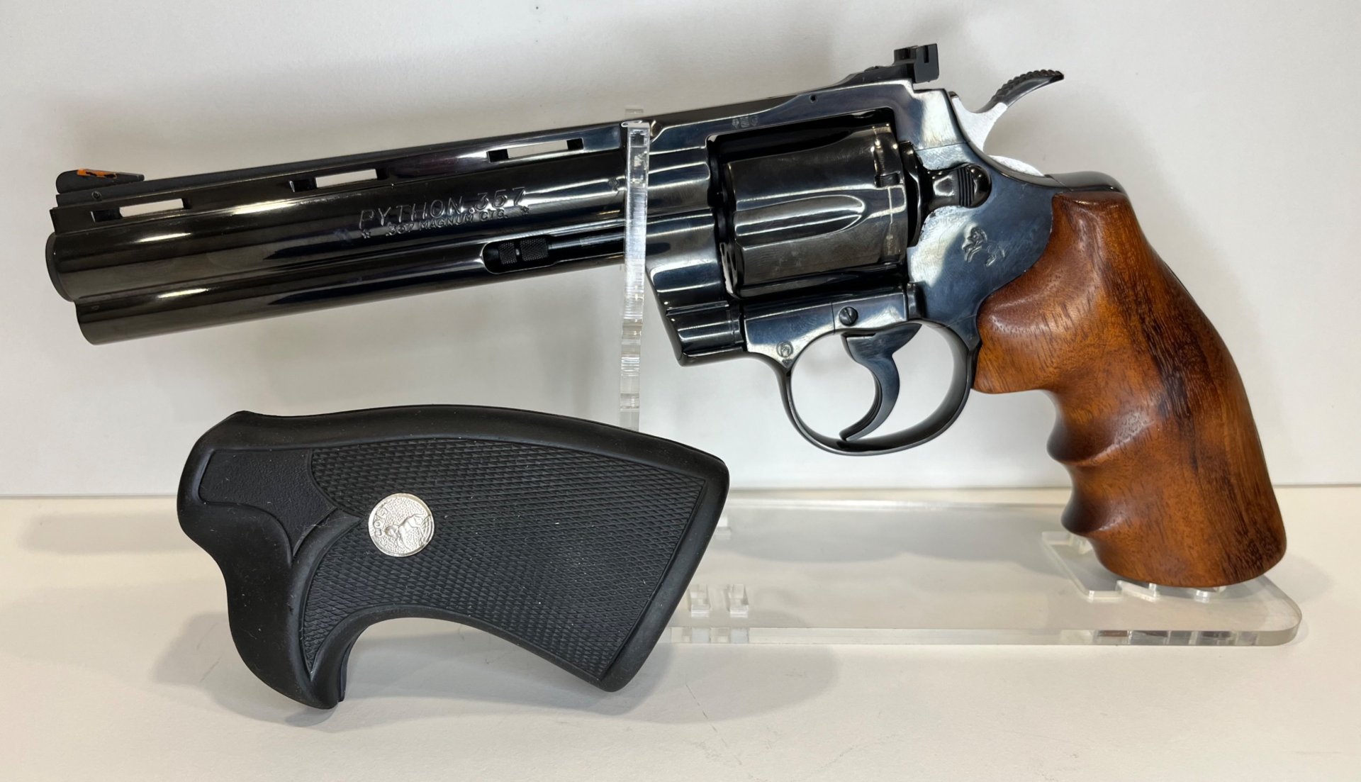 Colt Python .357 Mag. 6" – Klassiker im Top-Zustand inkl. Holz-Formgriff & Originalgriff – Bild 2