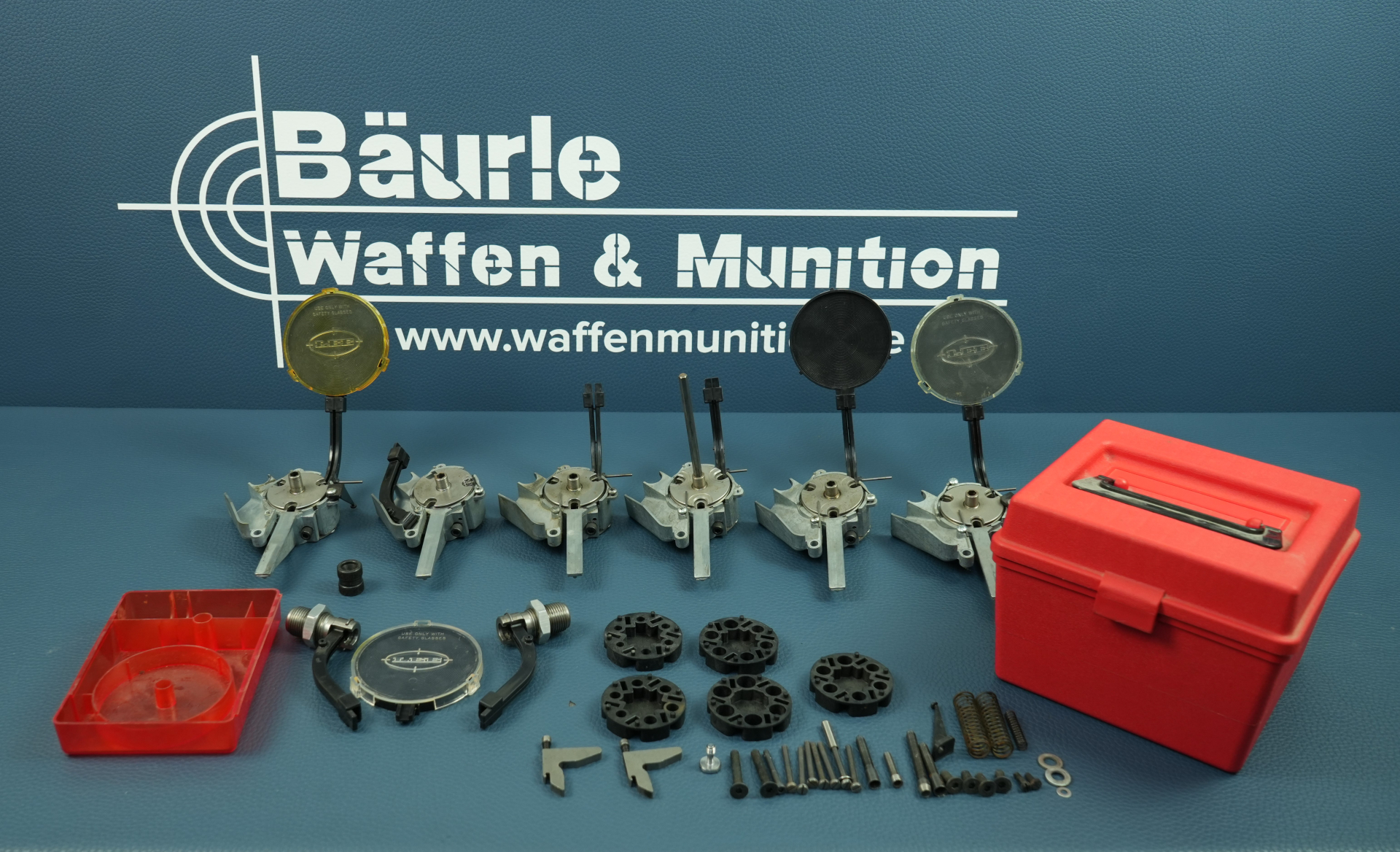 Lee Set mit Hülsehalterplatten, Zündhütchensetzer, Pulverdosierer & Multibox; Kein RCBS, Lyman – Bild 1