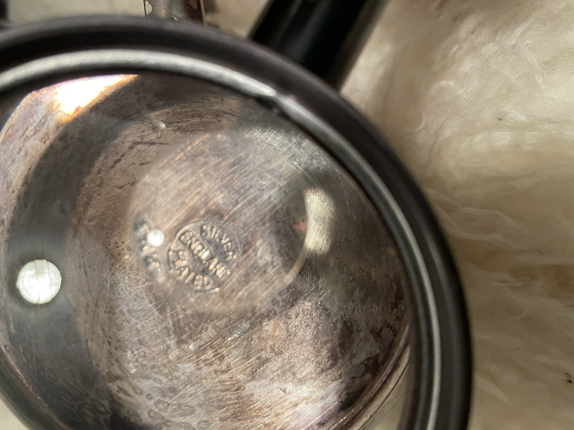 2 Versilberte Englische Metall Bier Krüge – Bild 4