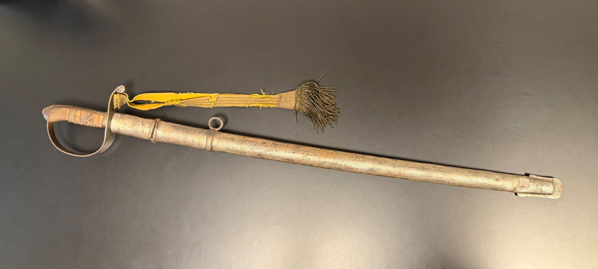 Säbel mit Troddel – Bild 1