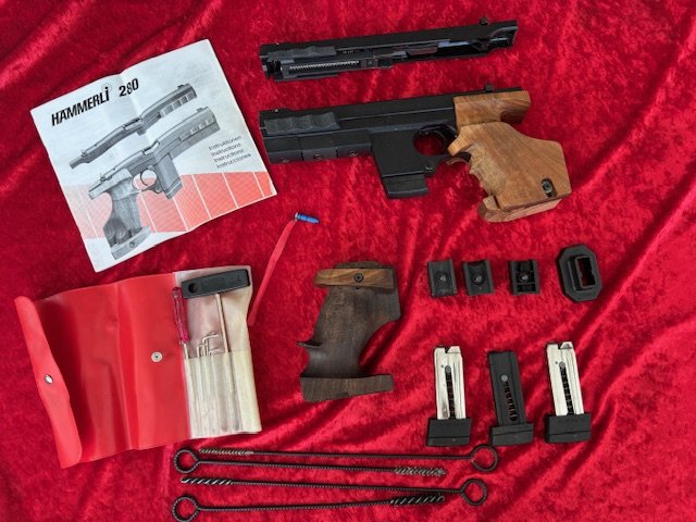 Pistole Hämmerli 280 kal. .32S&W mit Wechselsystem .22lr und Zubehör – Bild 1