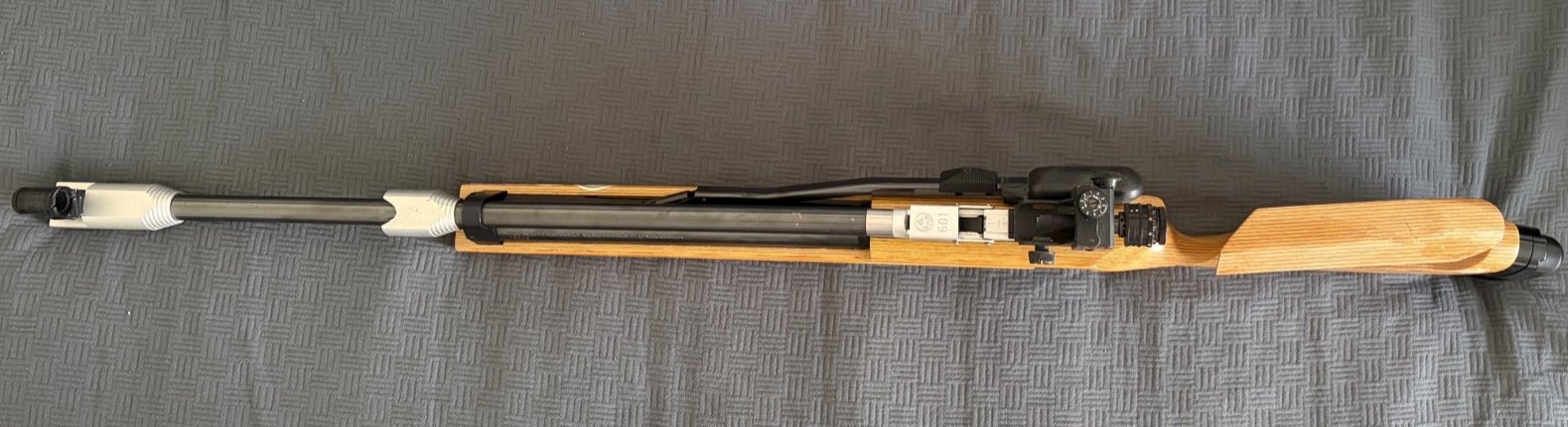 Feinwerkbau Modell 601 (defekt) mit Rechtsschaft inkl. Zubehör – Bild 4