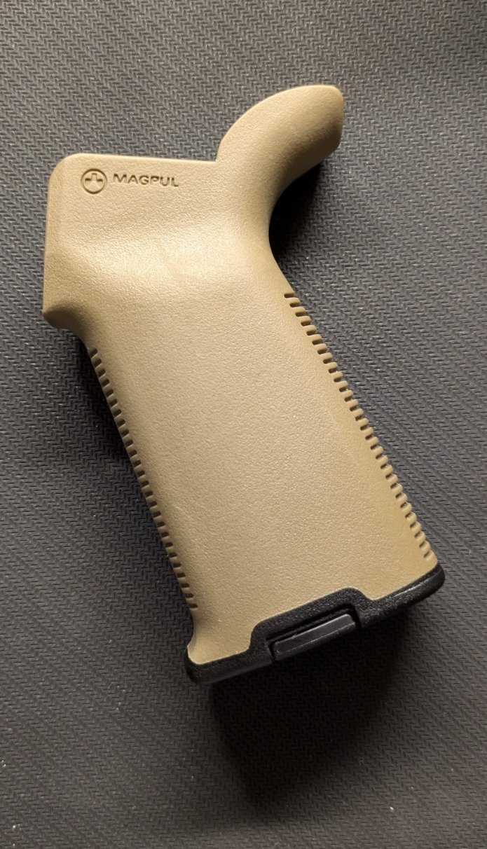 MAGPUL MOE+ AR15, M16, M4, Pistolengriff, Flat Dark Earth, FDE – Bild 1