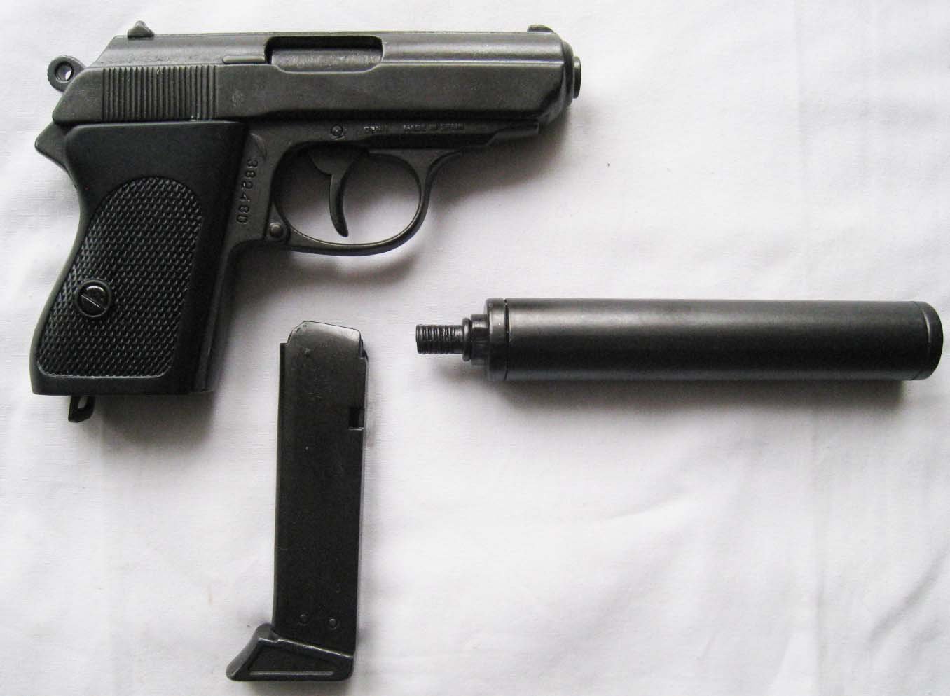 PPK PISTOLE MIT SCHALLDÄMPFER DEKO WAFFE DENIX - Ref.1311 – Bild 1