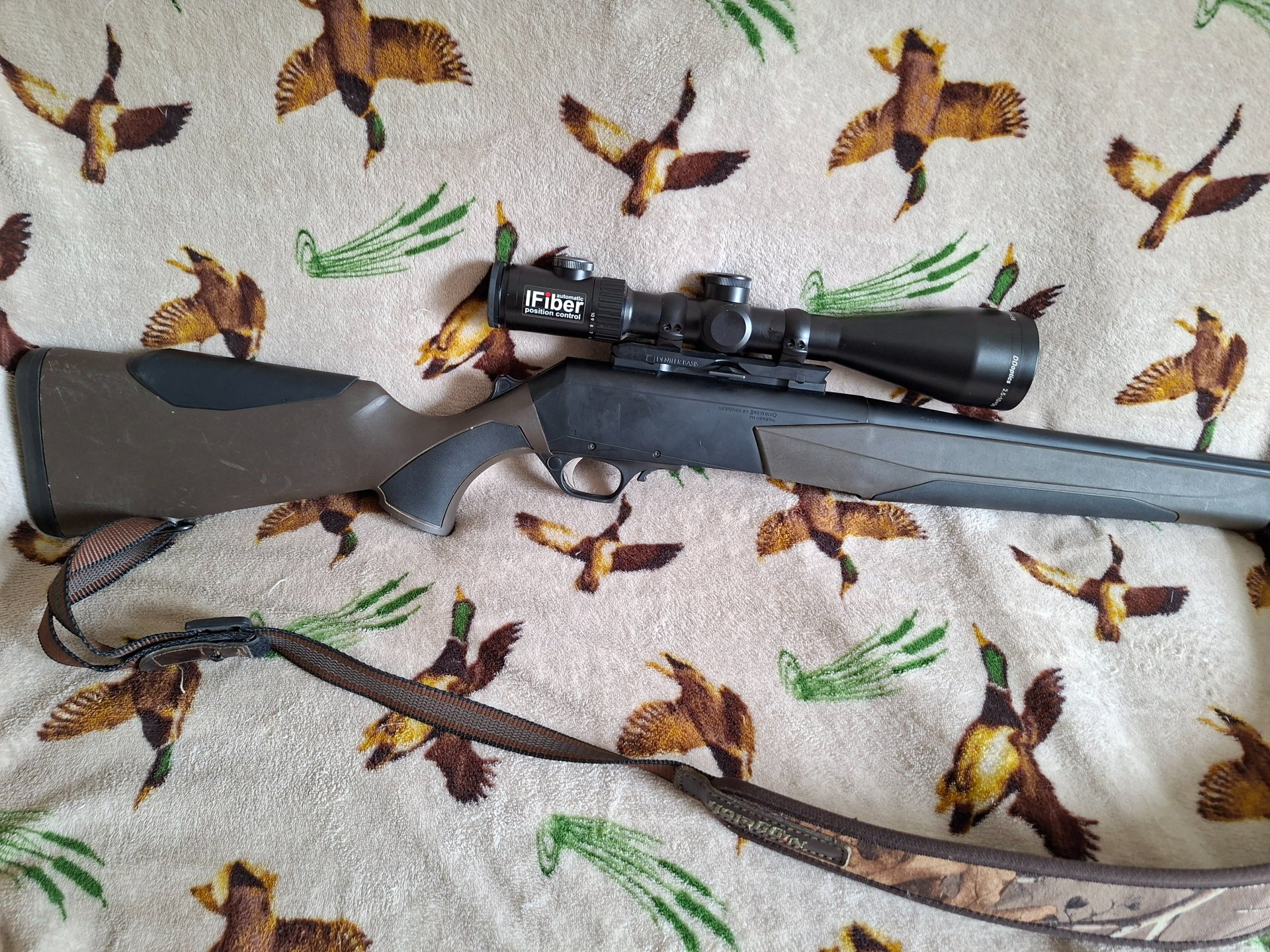 Browning Maral links .30-06 inkl. Ddoptics 2,5-10x56 – Bild 2