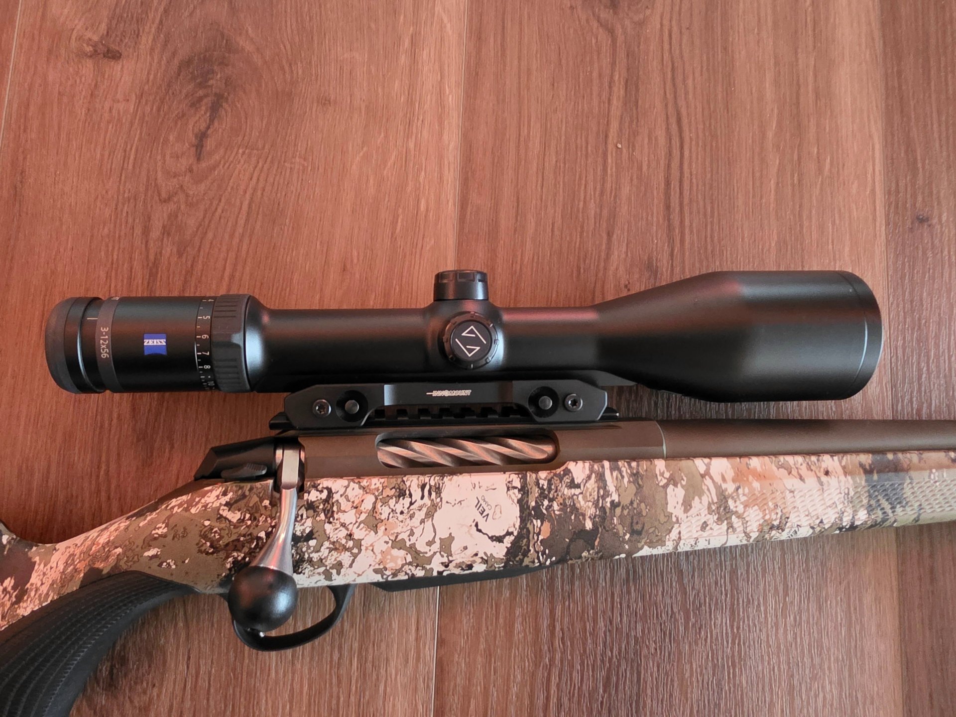 Tikka T3x Veil Wideland 300WINMAG 62cm + ZEISS VICTORY HT 3-12x56 – Bild 2