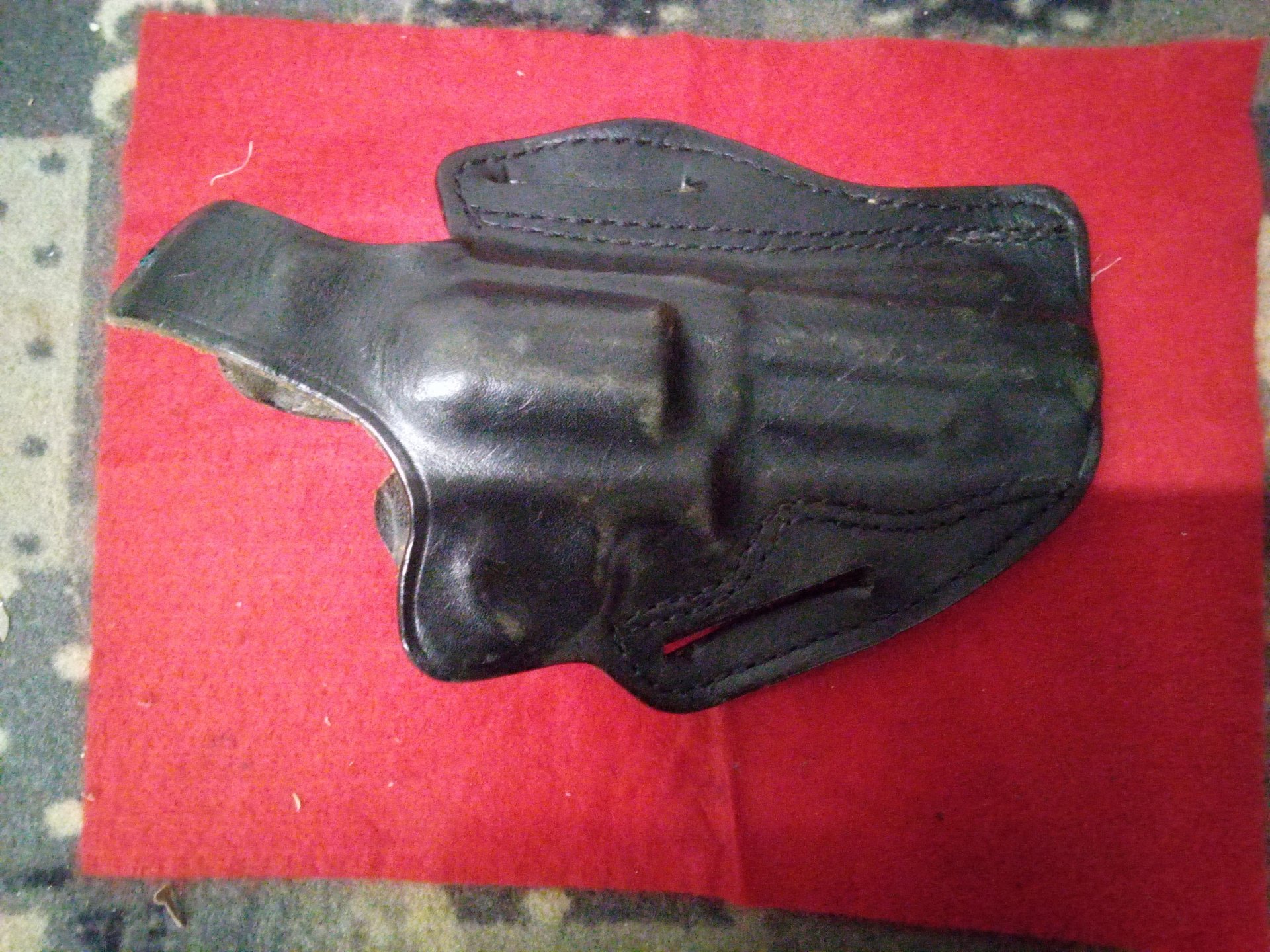 Holster aus Leder.für einen Revolver gebraucht, Leder – Bild 1