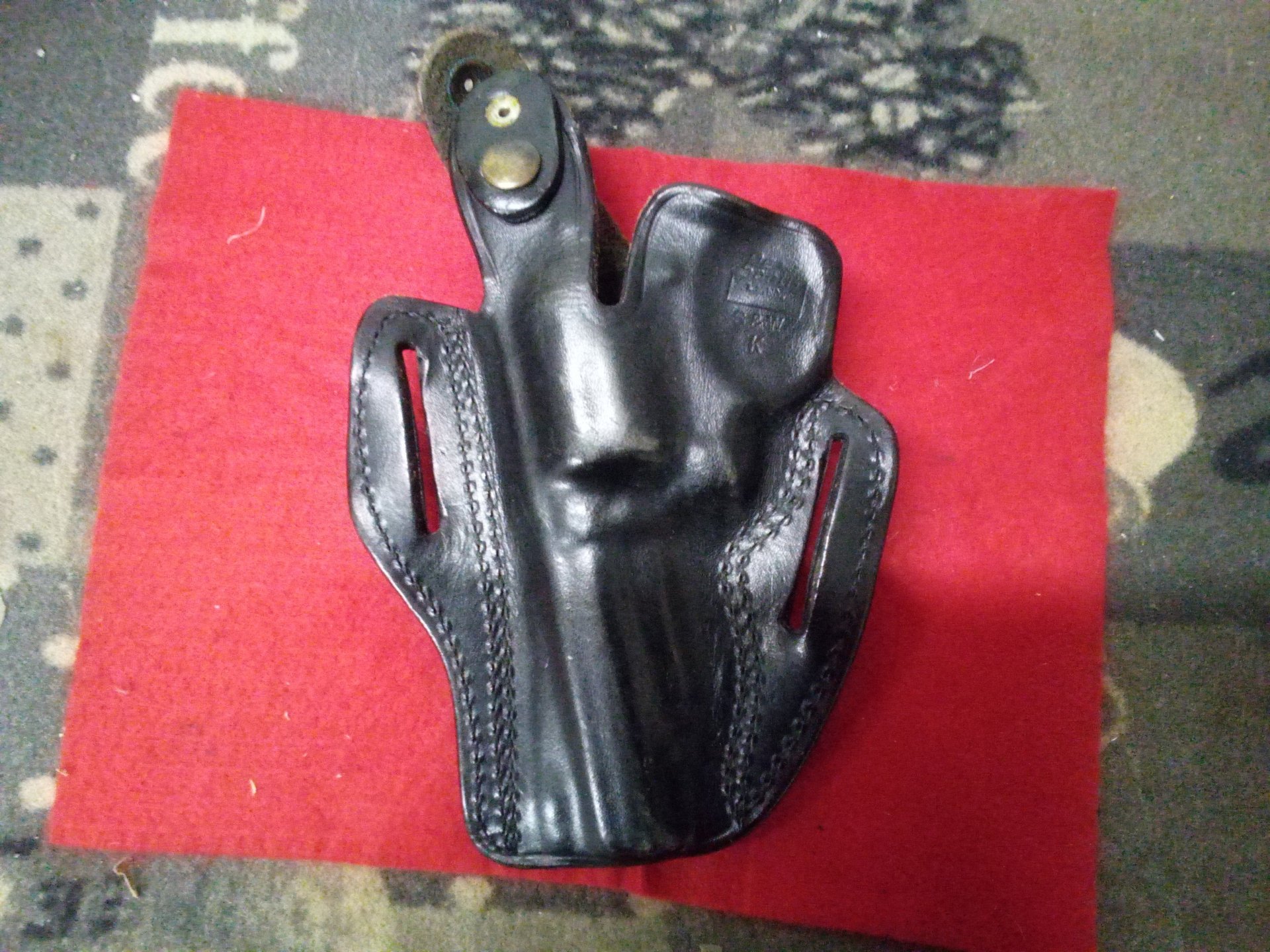 Holster aus Leder.für einen Revolver gebraucht, Leder – Bild 2