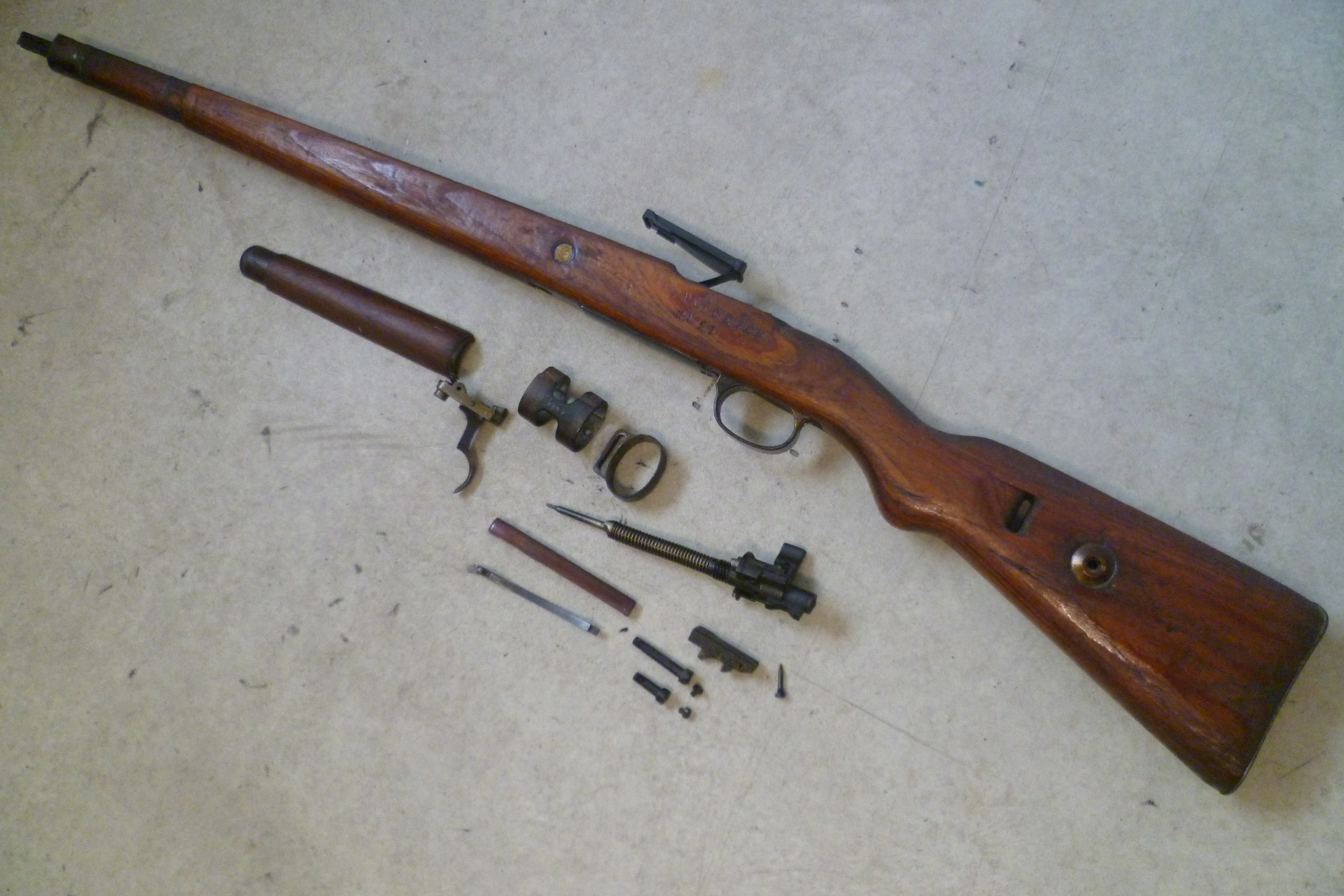 Konvolut Schaft und freie Ersatzteile Karabiner 98k – Bild 1