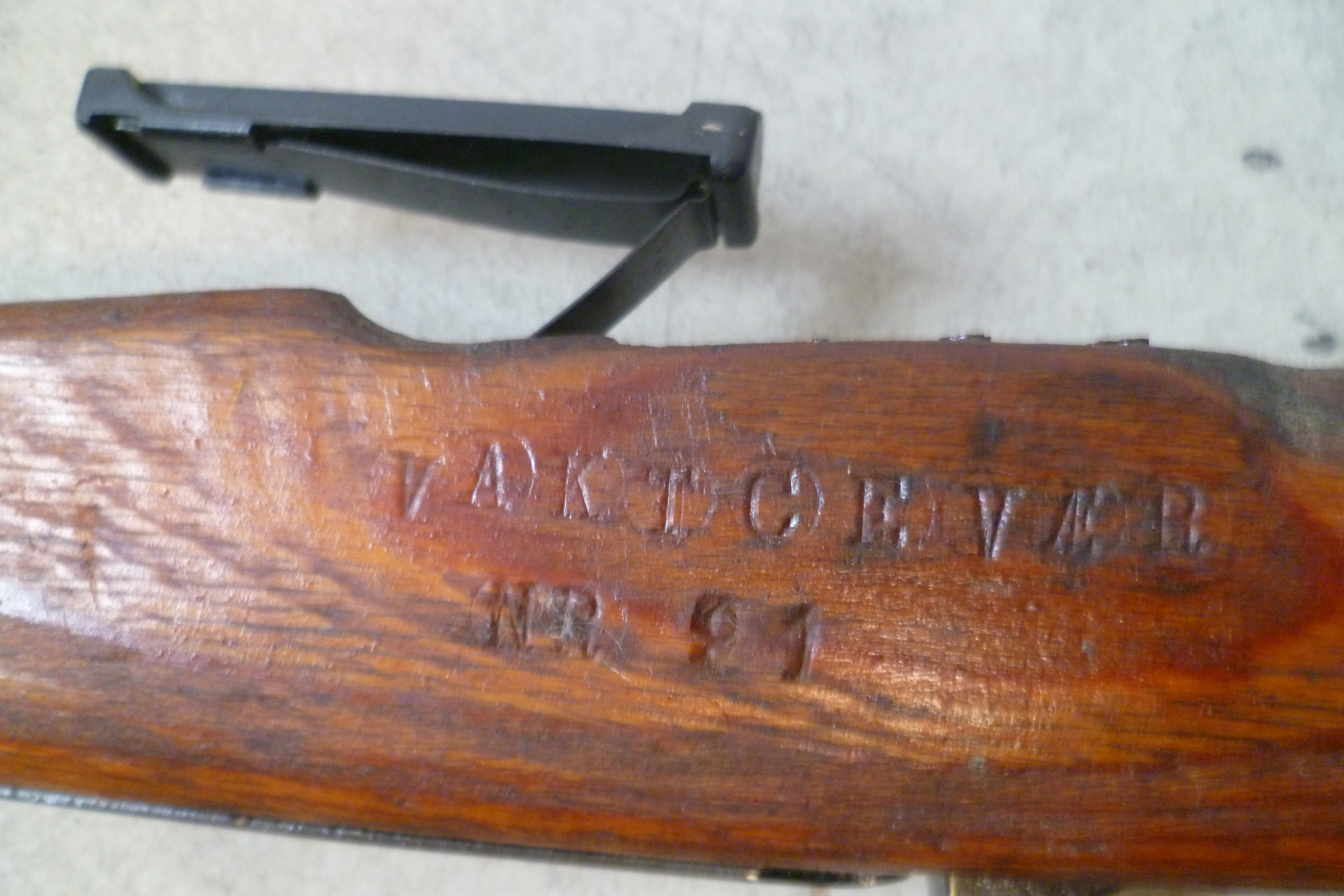 Konvolut Schaft und freie Ersatzteile Karabiner 98k – Bild 2
