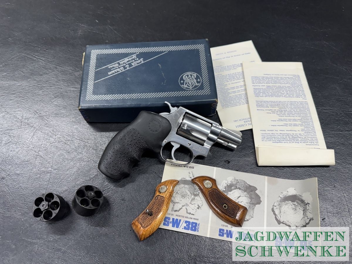 Smith & Wesson Mod.60 Stainless/Hochglanz in .38 Spezial mit Speedloader – Bild 1