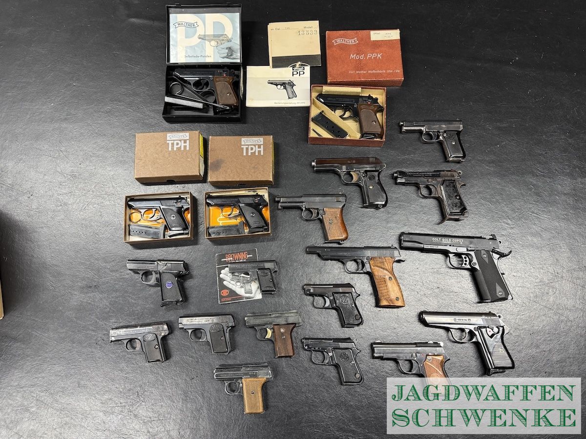 19x Kurzwaffen im Paket/Konvolut von: Walther, Mauser , Beretta uvm. – Bild 1