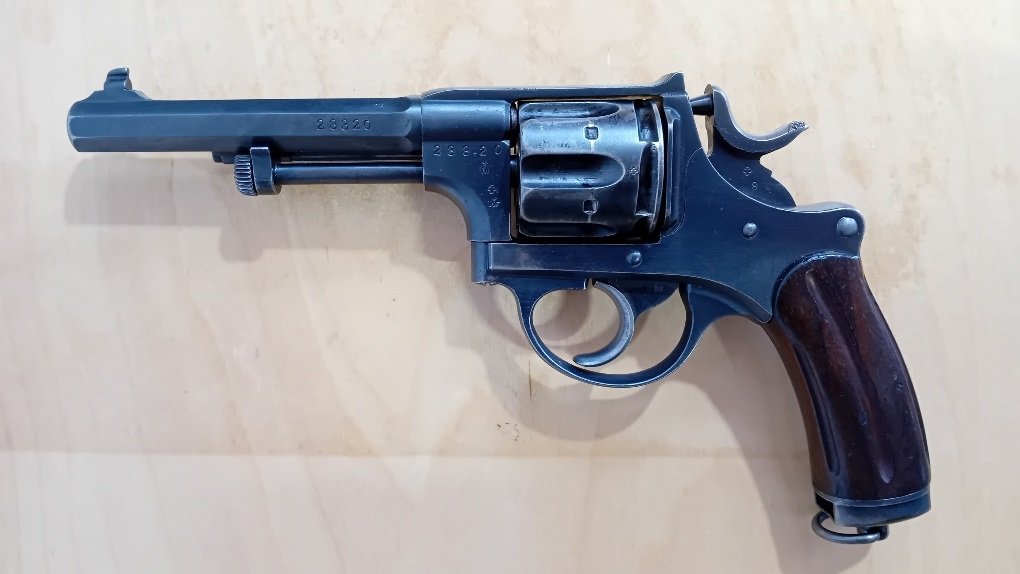 Revolver Waffenfabrik Bern Modell 1882 – Bild 1
