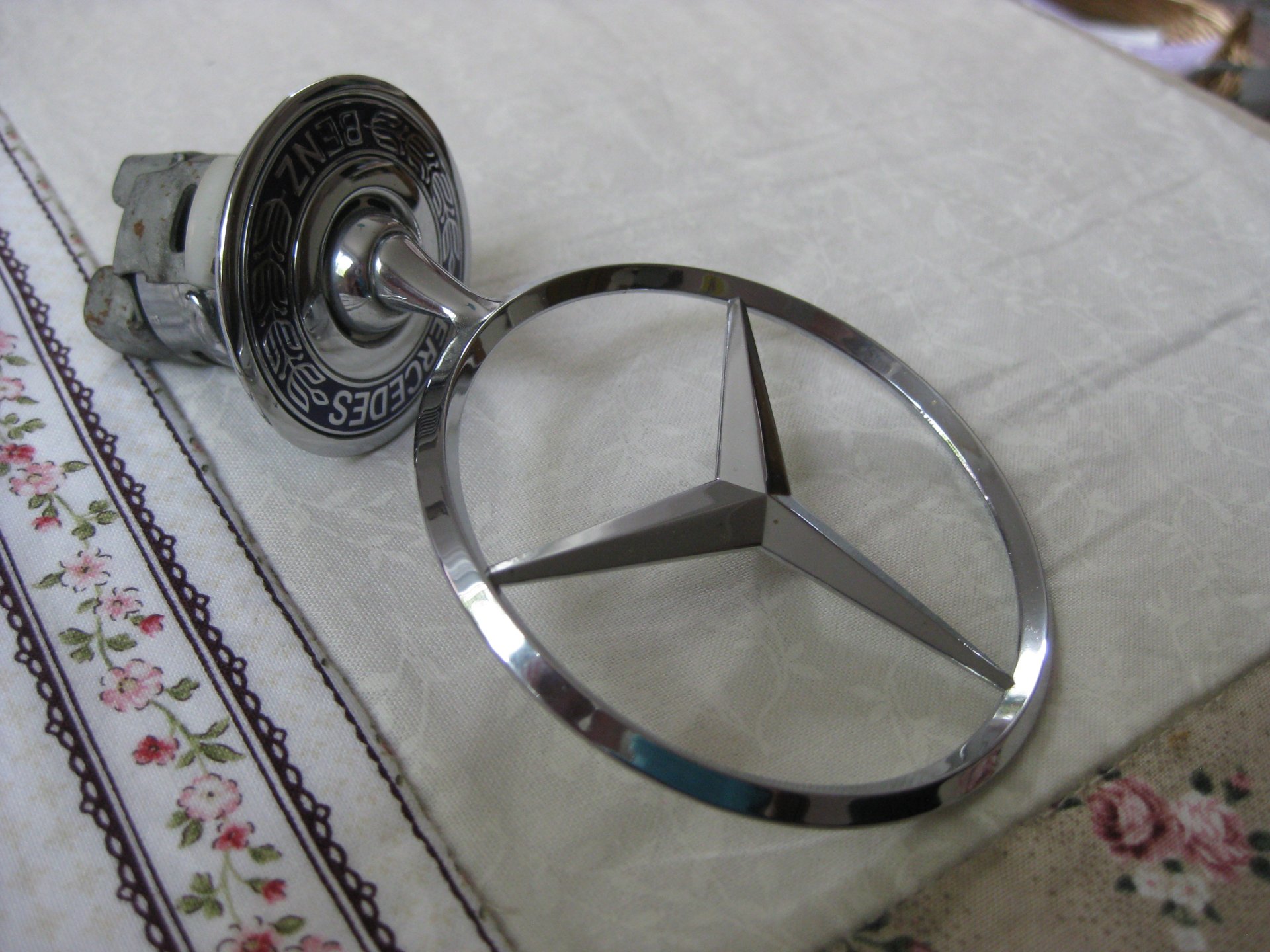 Mercedes Stern ältere E-Klasse W210 W124 – Bild 1
