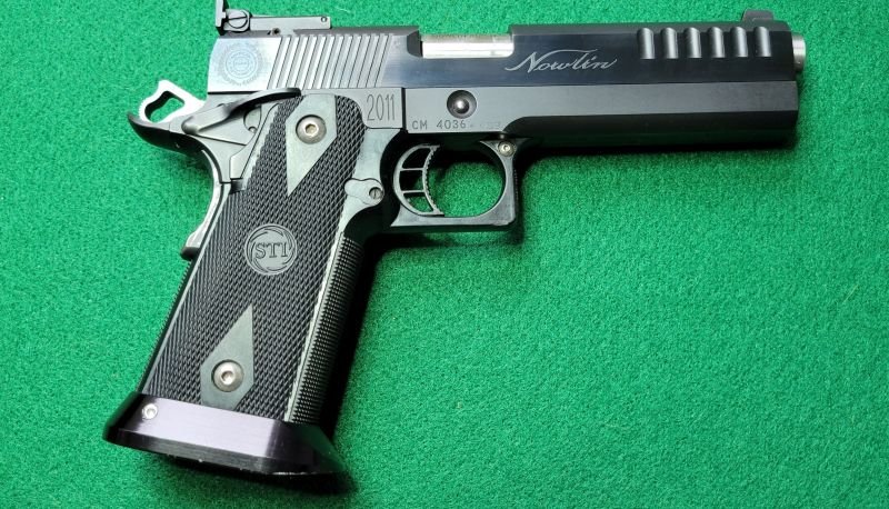 Nowlin STI "Avenger" 2011, .40 S&W mit Magazinen, sehr gepflegt - IPSC – Bild 1