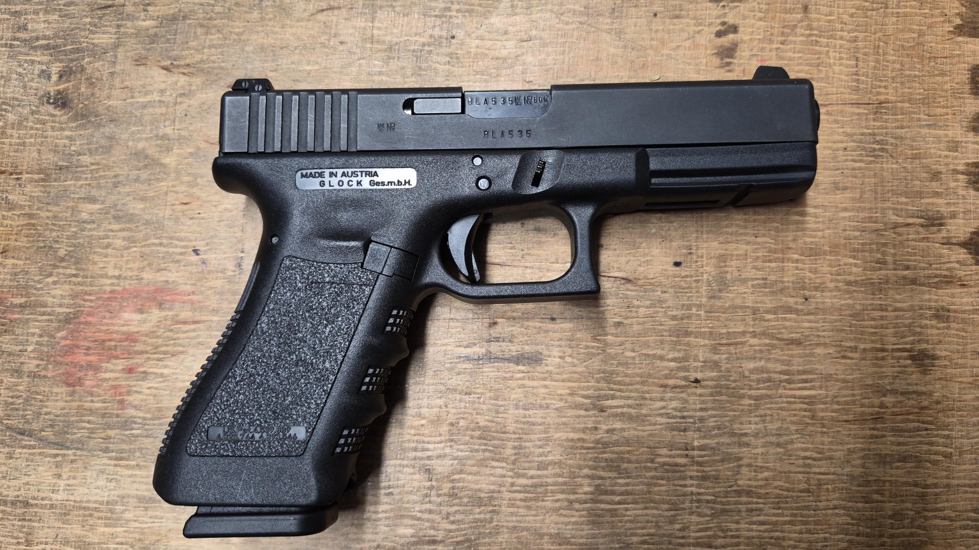 Glock 17 Gen 3 9 mm Luger im originalen Zustand – Bild 2