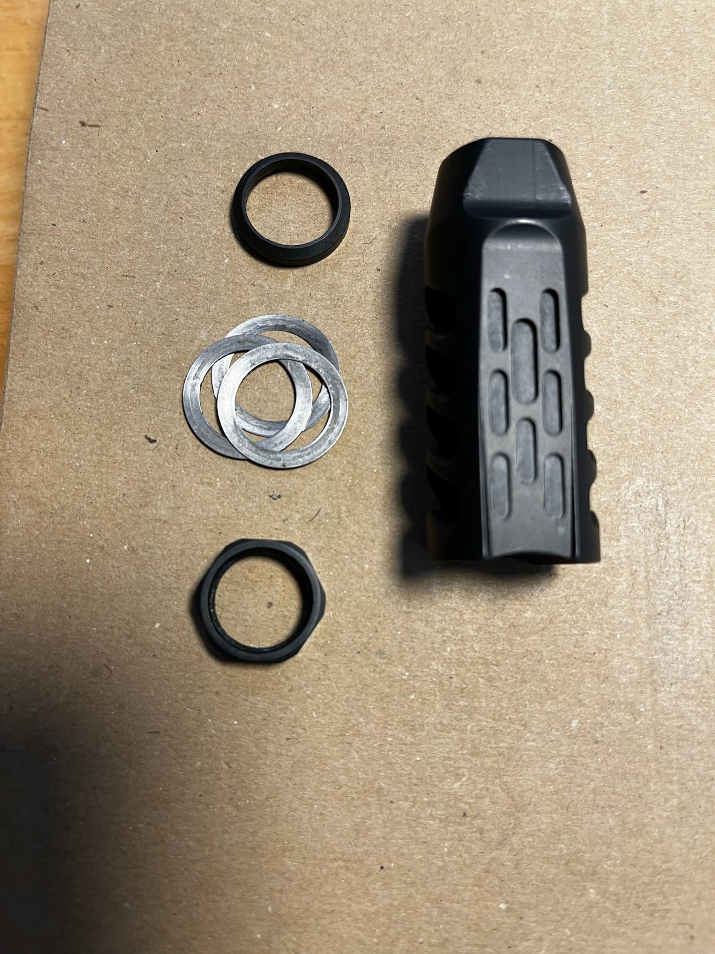 4-Kammern Mündungsbremse mit 5/8x24 Gewinde für Kaliber bis 8,3mm Ø – Bild 2