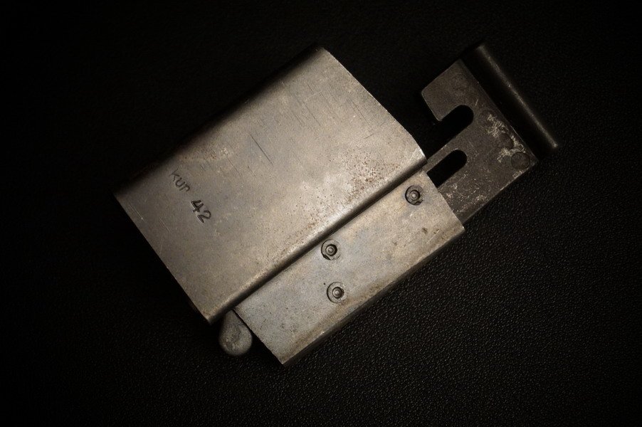 WH MP 38 u. 40 Magazinlader, Stahl, Prägetechnik, WK2 – Bild 1