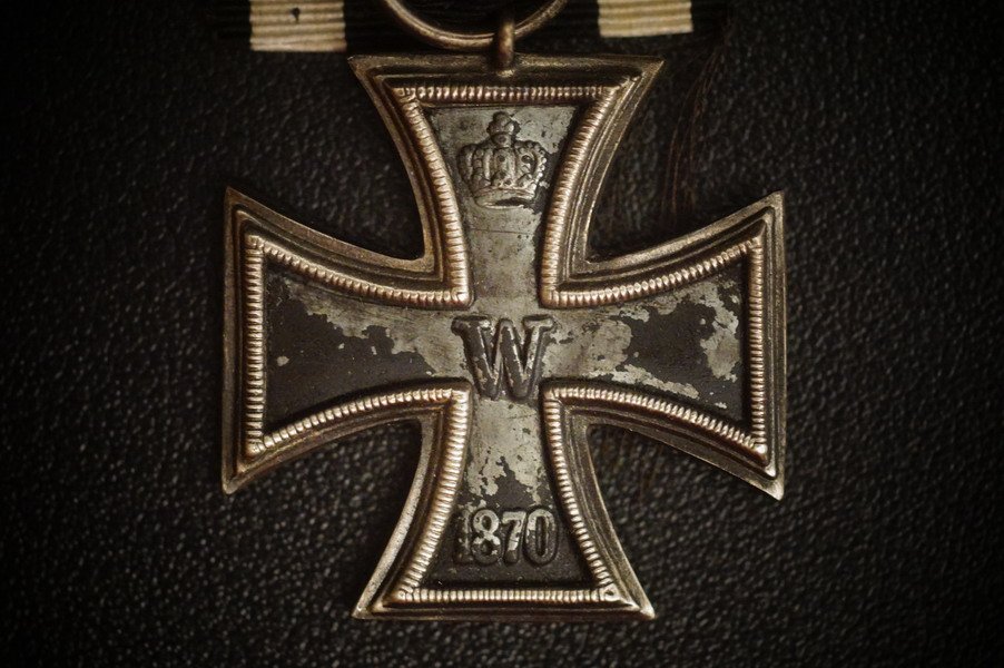 1870 Eisernes Kreuz 2.Klasse, getragen, gestufter Eisenkern, 3-Teilig, Reduktion, magnetisch – Bild 1
