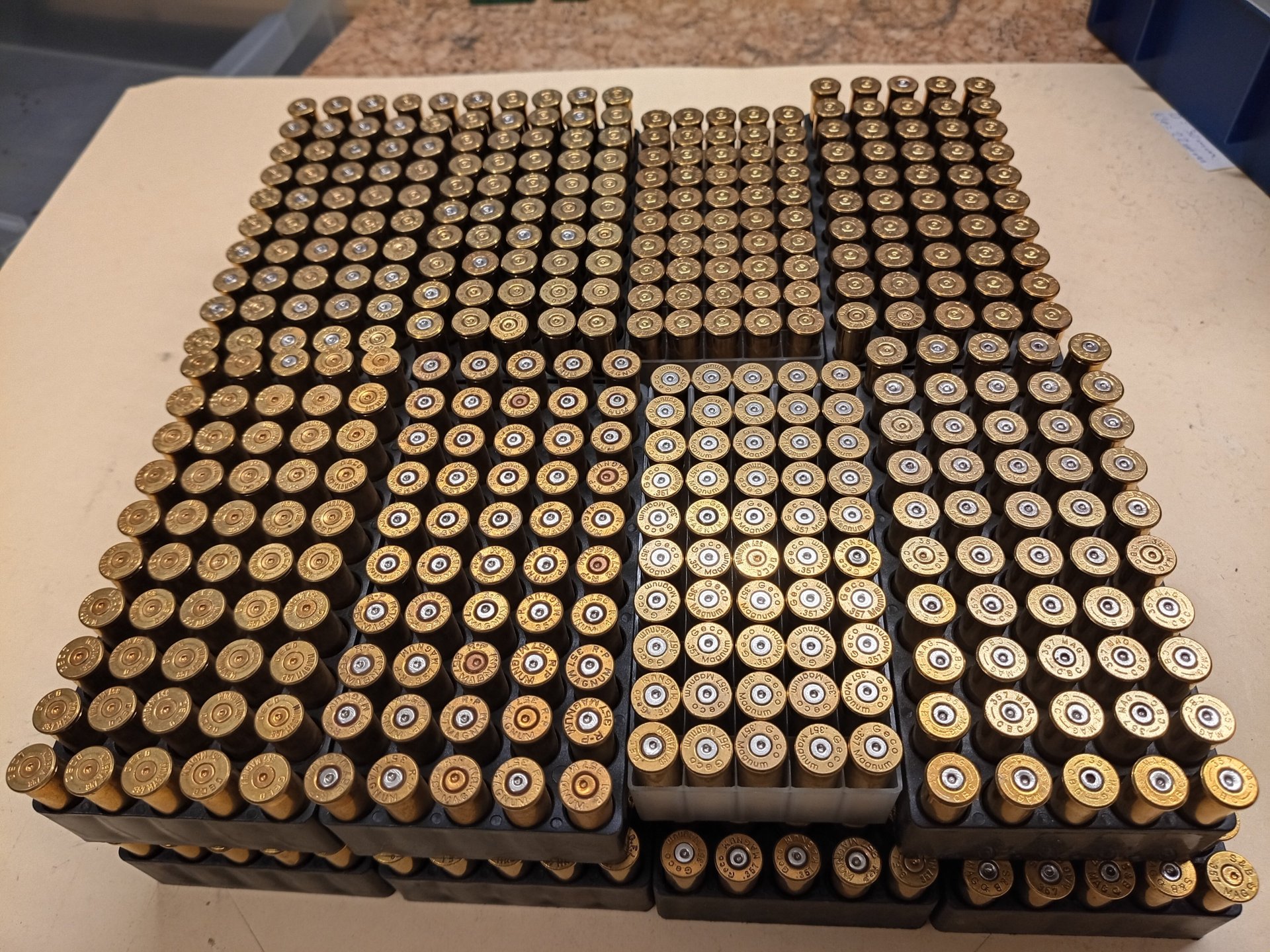 Hülsen 357 Magnum verschiedene Sorten 800 Stück – Bild 1