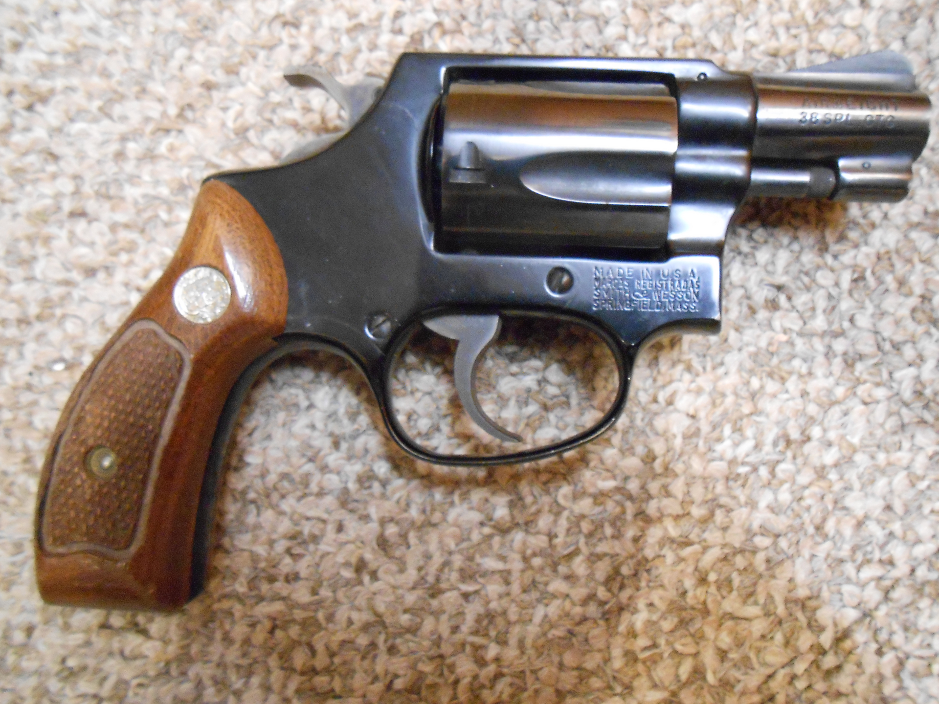 S&W Modell 37 – Bild 2
