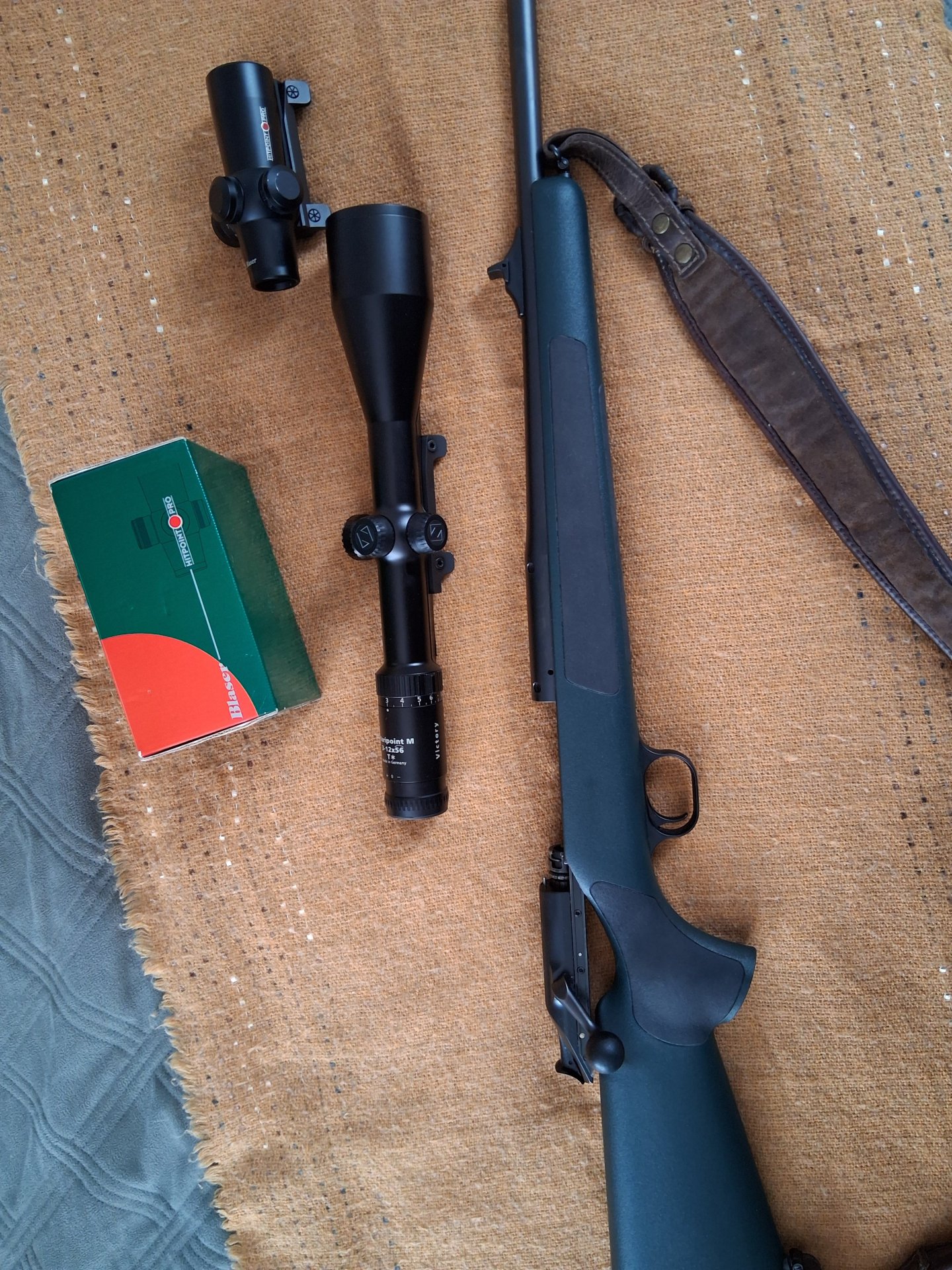 Blaser R93 Professional 9,3x62 inkl. Zeiss Victory Varipoint 3-12x56 M (Absehen 60) – Bild 3