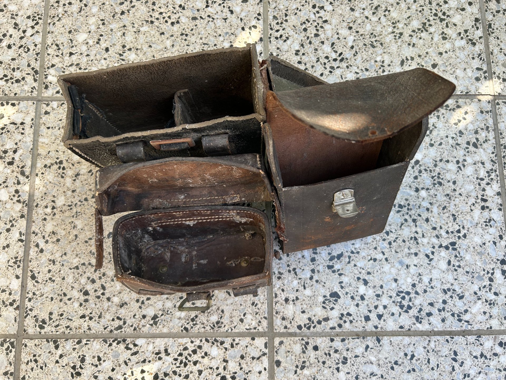 Behältnisse/Munitionstasche/Köcher – Bild 3