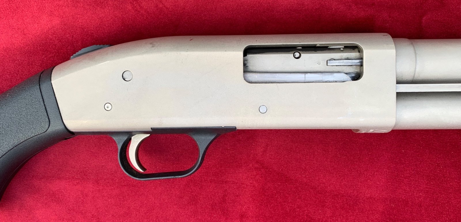 Vorderschaftrepetierflinte Mossberg 590 Mariner – Kal. 12/76 Flinte Repetier-Schusswaffe – Bild 2