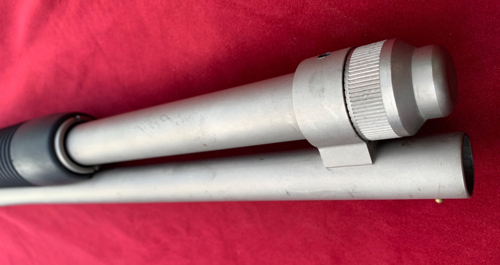 Vorderschaftrepetierflinte Mossberg 590 Mariner – Kal. 12/76 Flinte Repetier-Schusswaffe – Bild 6