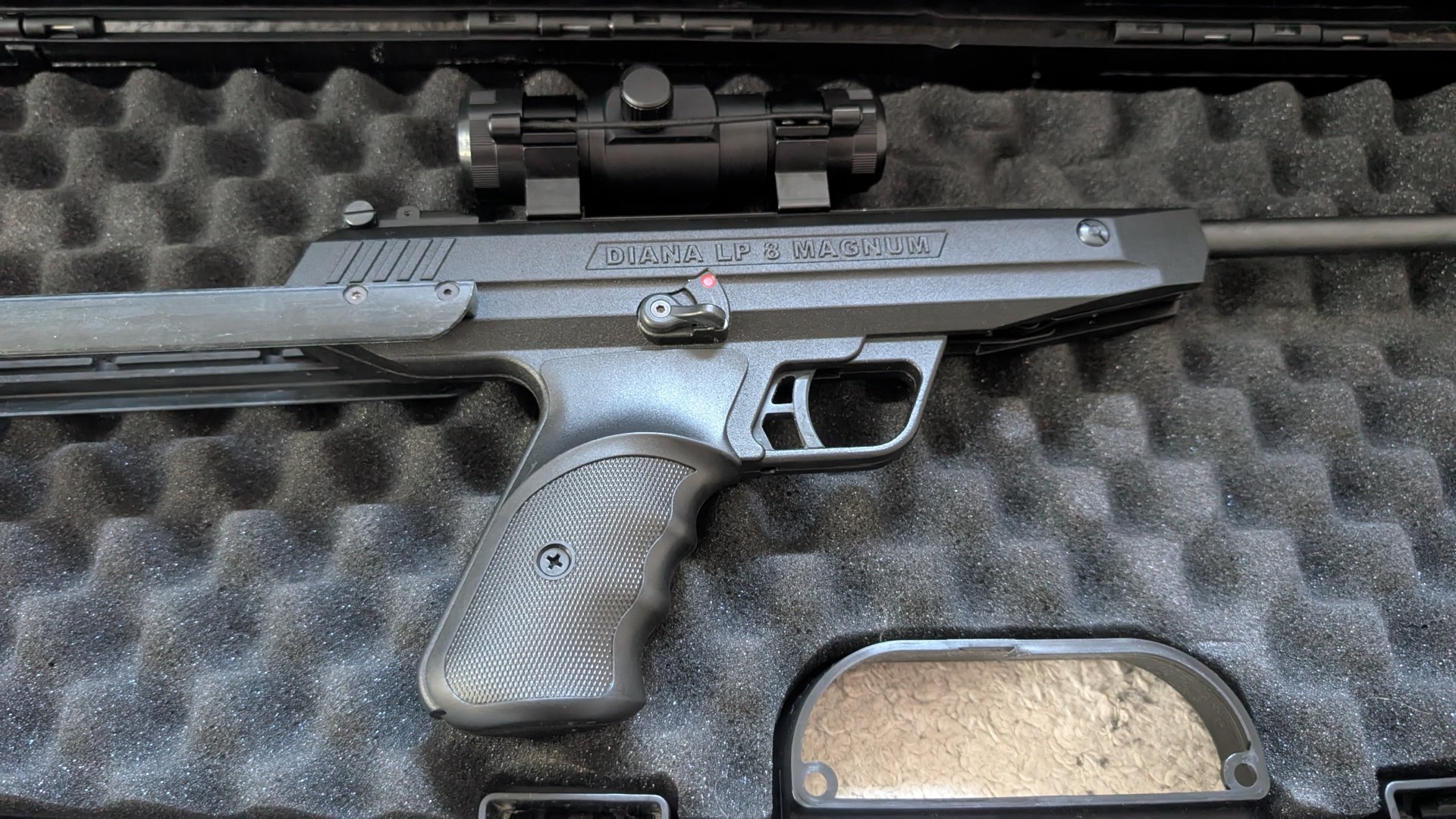 DIANA LP 8 Magnum Luftpistole (Baujahr 2020) – Komplettset mit Schulterstütze, Red Dot & Koffer – Bild 3