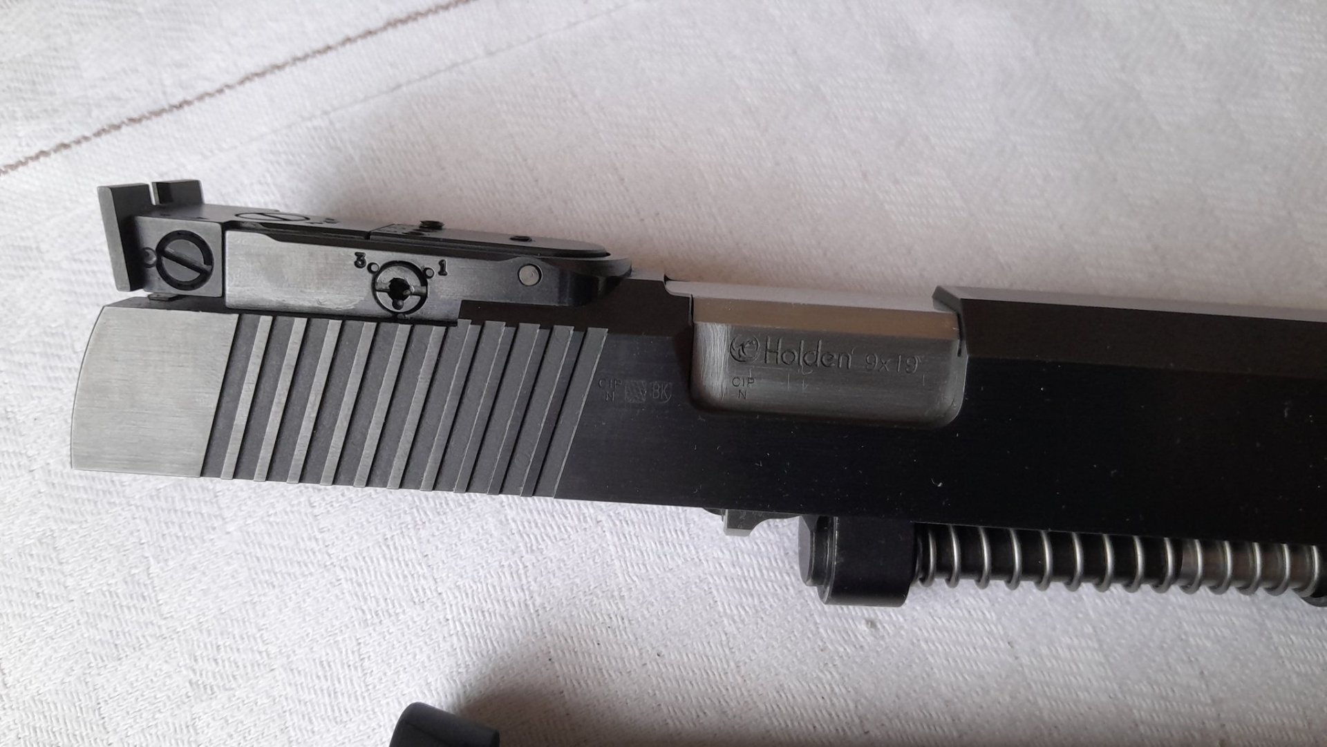Wechselsatz 9 mm für 1911 mit 6'' Lauf und 3-Punkt Arestocrat Visier – Bild 4