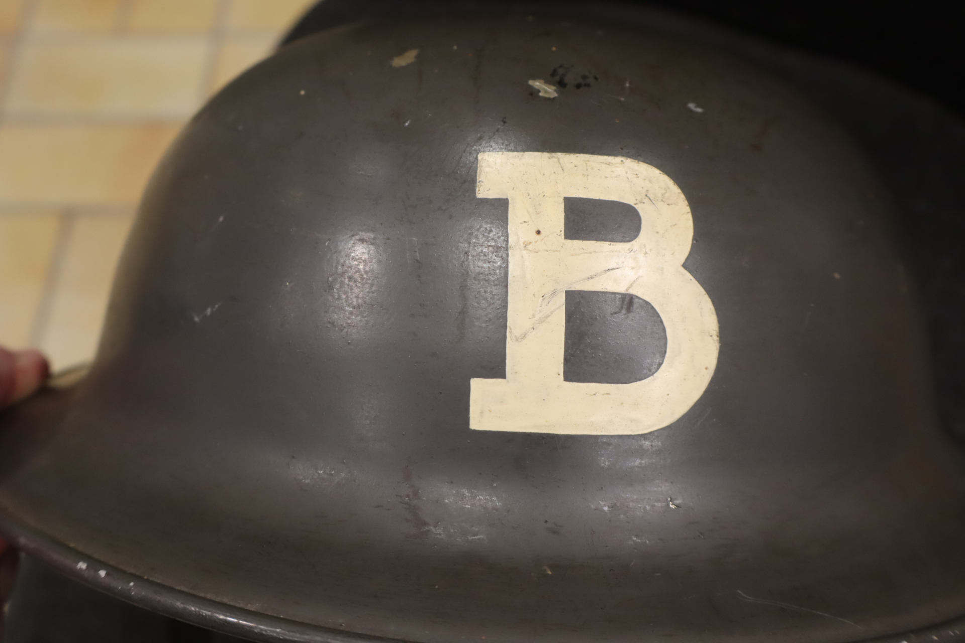 Englischer Stahlhelm Zivilschutz B 1940 – Bild 2