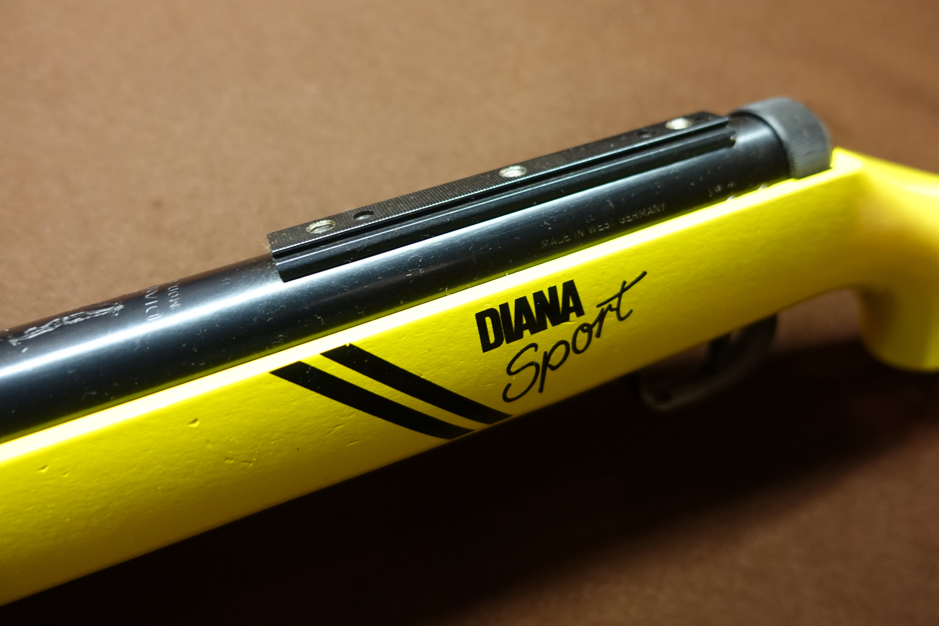 Diana Mod.34 "Sport" - bunte Serie aus den 80-er Jahren – Bild 2