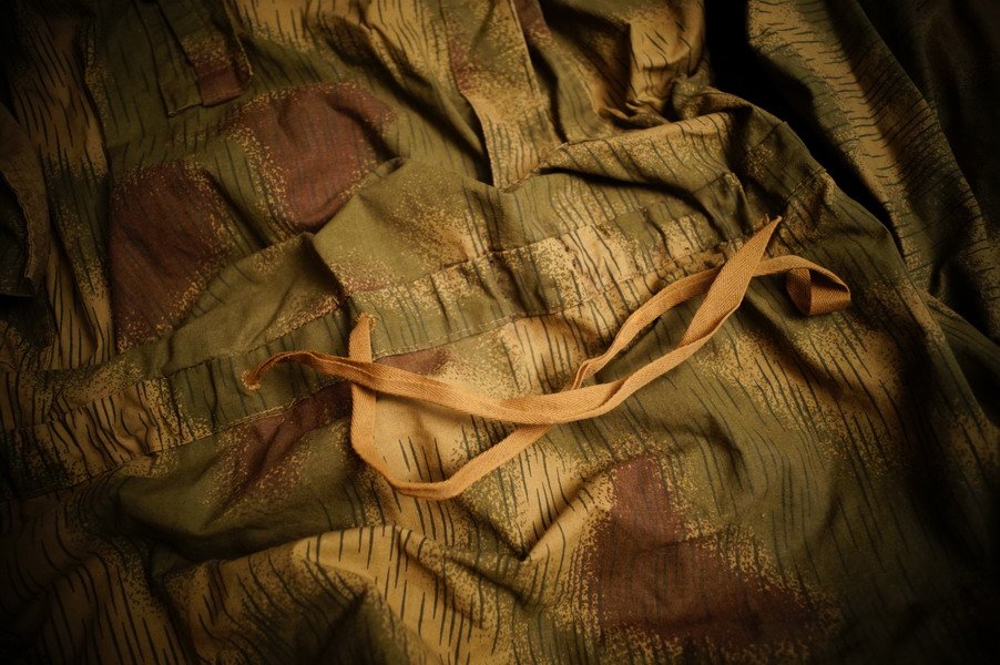 LW Tarnschlupfjacke, altes Stück aus Fundus, kein UV, alle Knöpfe – Bild 2