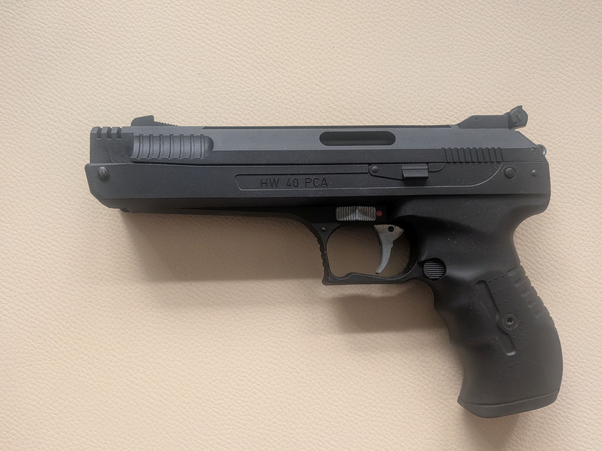Weihrauch Sport Luftpistole HW 40 PCA – Bild 1