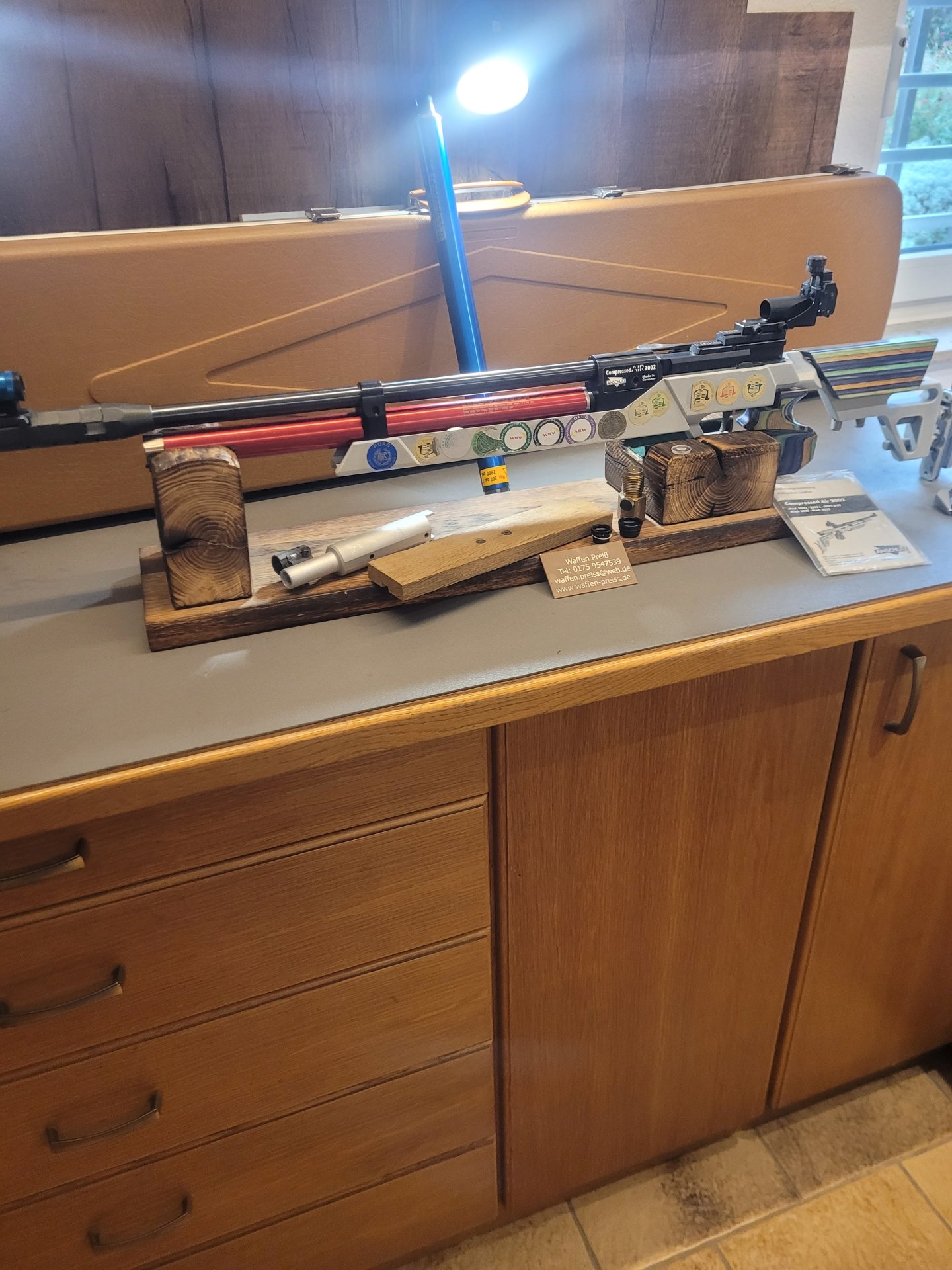 Anschütz Lufgtgewehr AIR 2002 Alu Auflage Koffer – Bild 1
