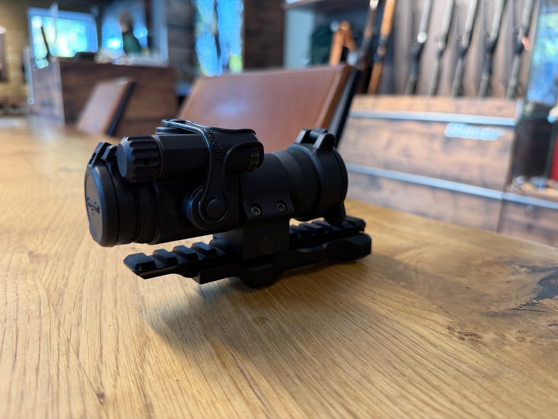 Aimpoint Rotpunktvisier AP CompM2 für Blaser Sattelmontage – Bild 1