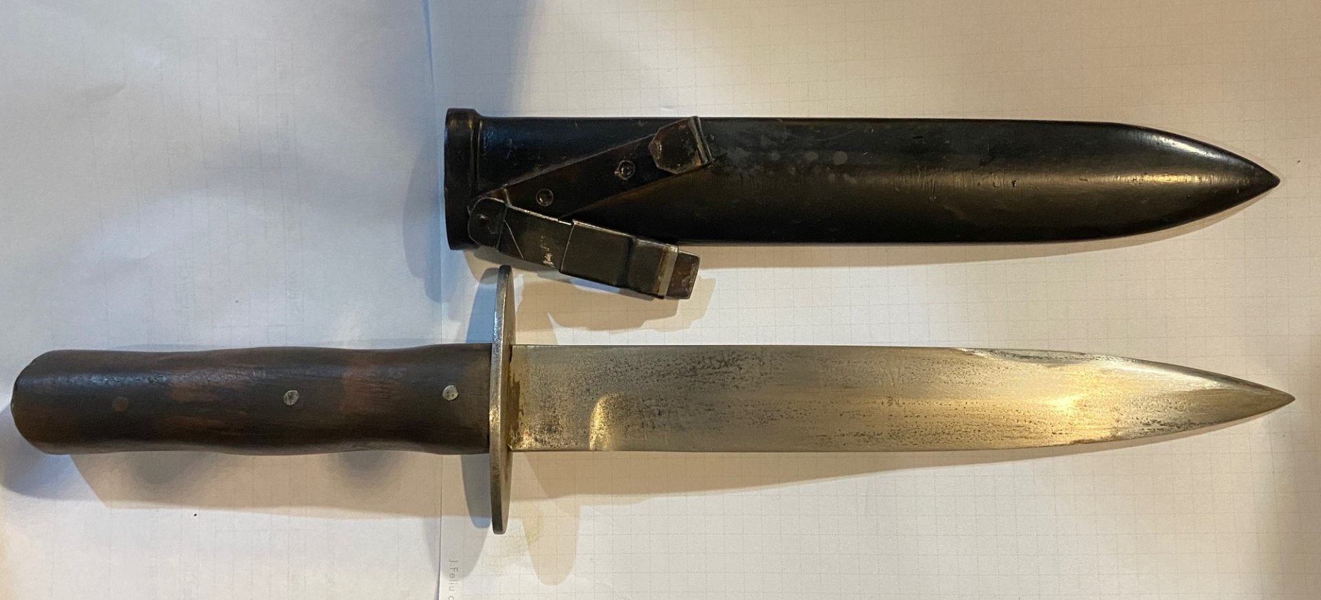 Italienischer Kampfmesser für Fallschirmjäger und Sturmtruppen, Modell 38. – Bild 2