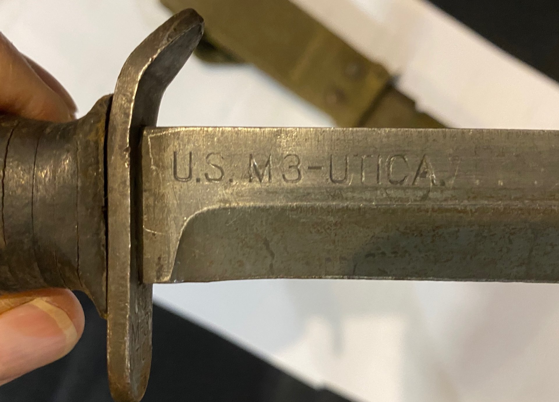 Ich biete ein amerikanisches Kampfmesser für Sturmtruppen an, gestempelt „U.S. M3 UTICA“. – Bild 2