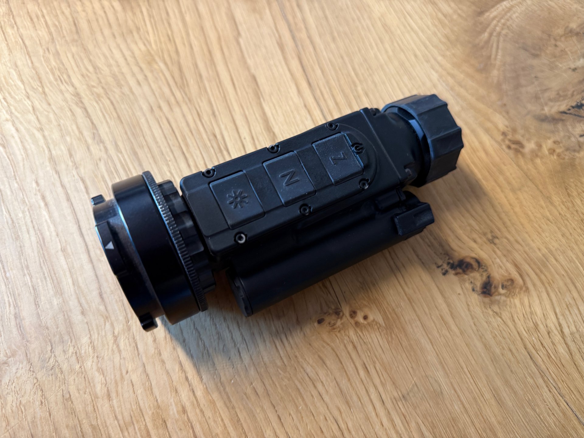 Nitehog Viper Wärmebildvorsatzgerät mit Rusan MAR Adapter – Bild 1