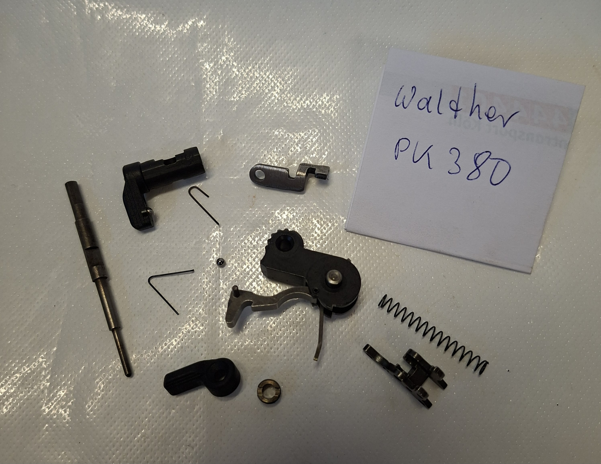 Kleinteile Konvolt PTB Walther PK 380 – Bild 1