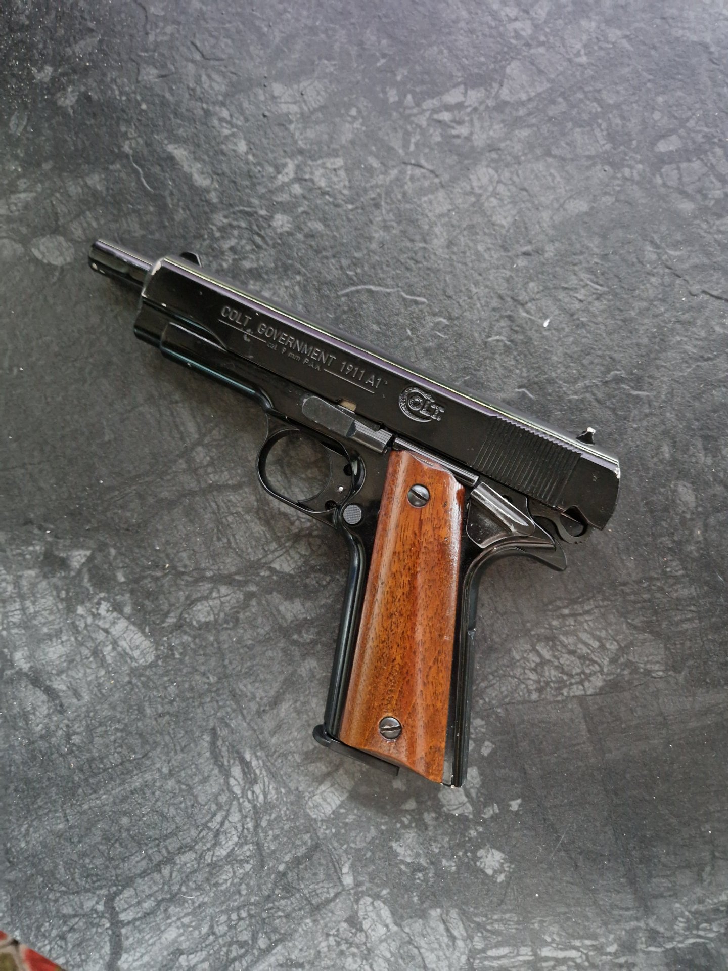 Colt Government 1911 A1 – Bild 4
