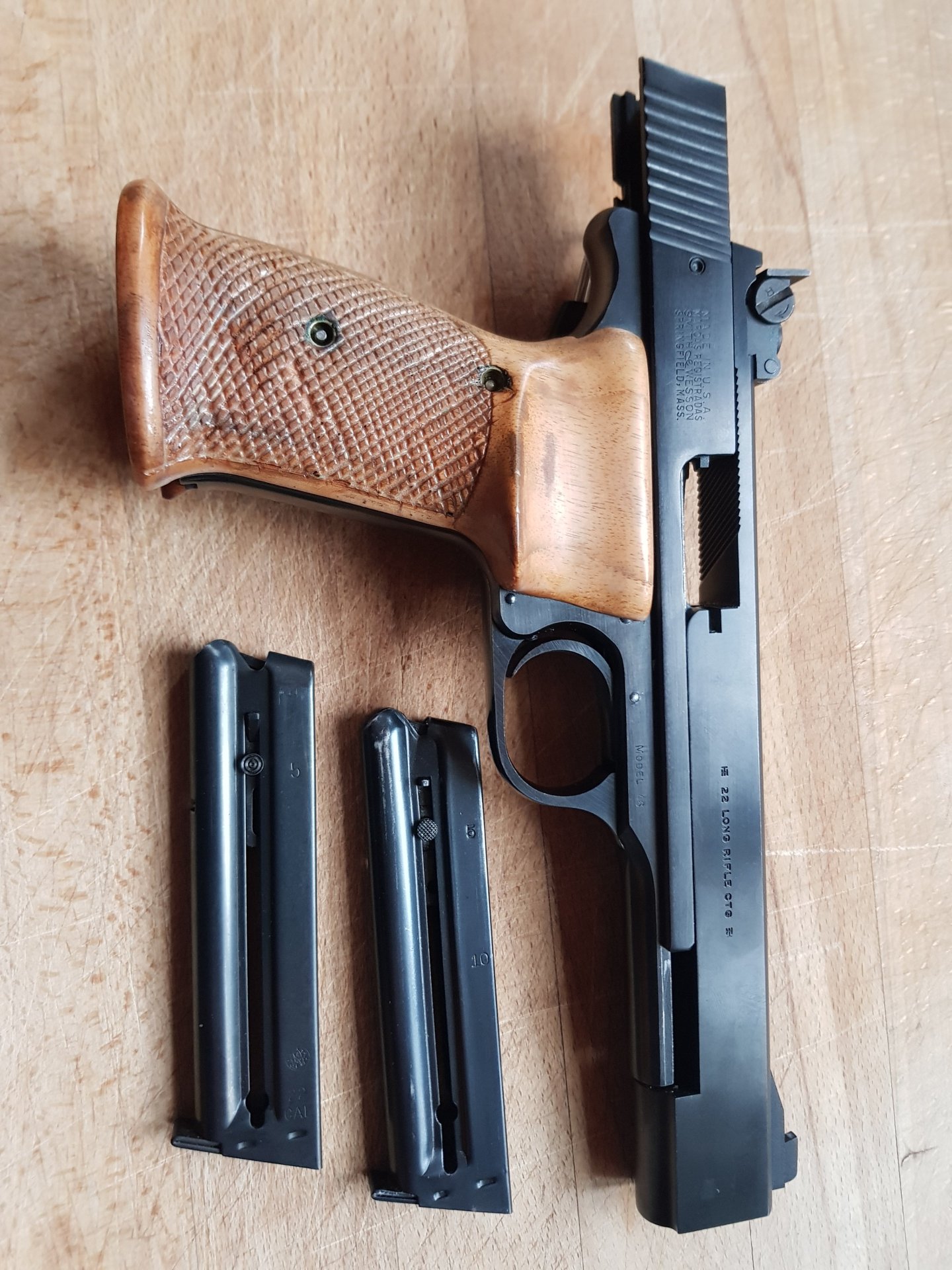 Smith&Wesson Halbautomatische Pistole – Bild 1