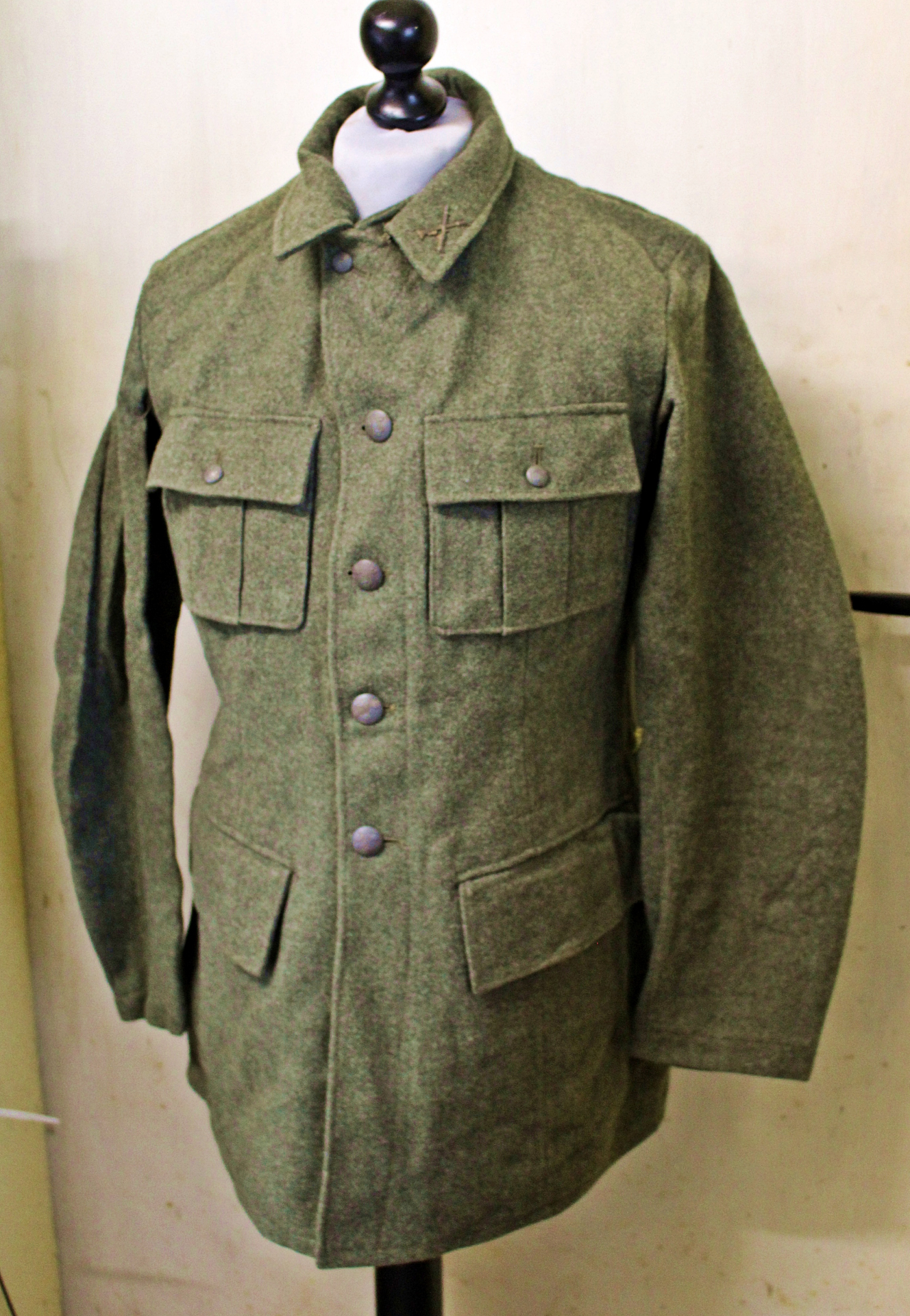 Orig. ungetragene M39 FELDBLUSE INFANTERIE von 1945 aus feldgrauen Wolltuch der schwedischen Armee – Bild 1