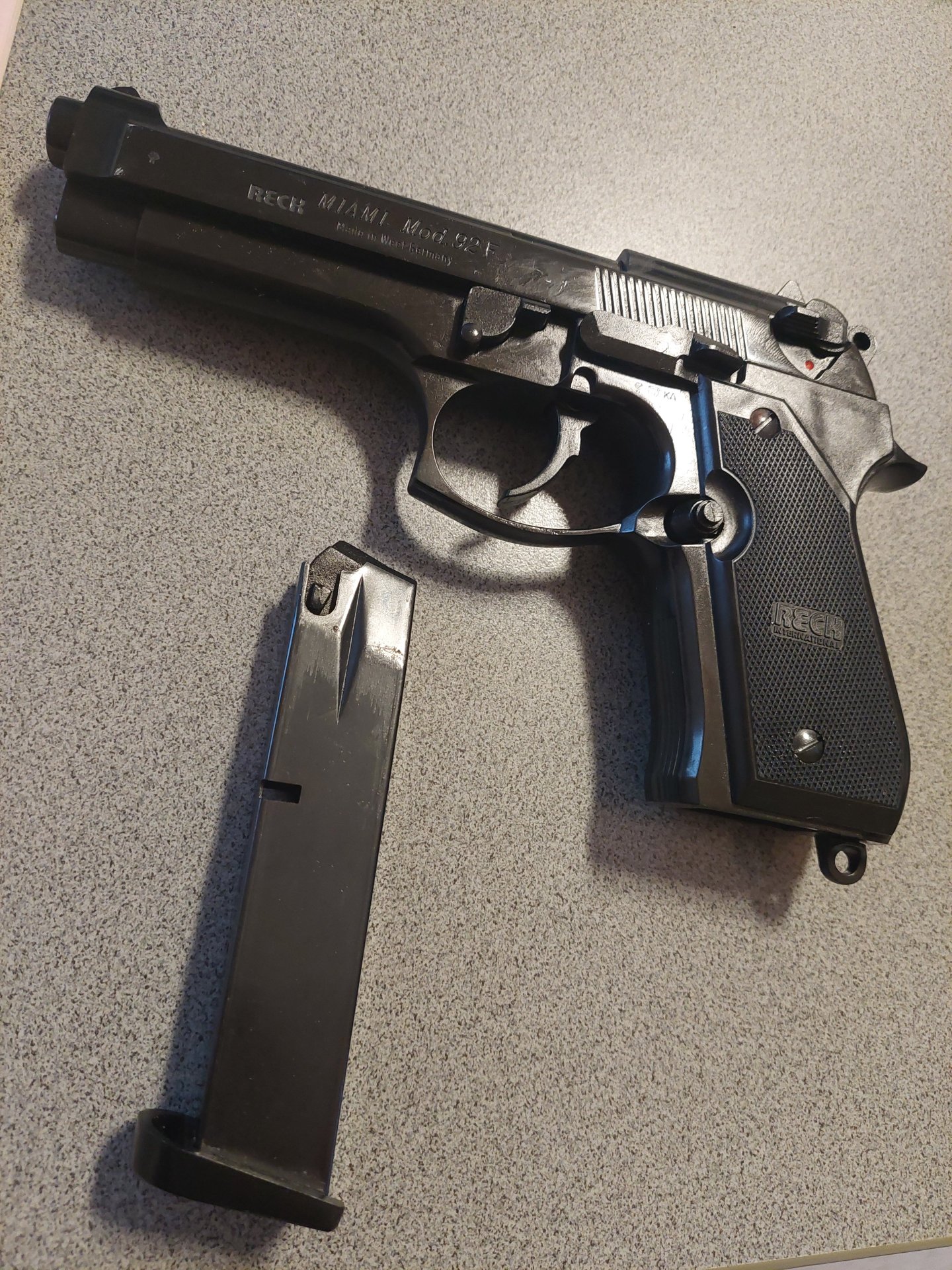 Reck Miami 92F Kaliber 9 mm P.A.K PTB488 wie Beretta – Bild 2