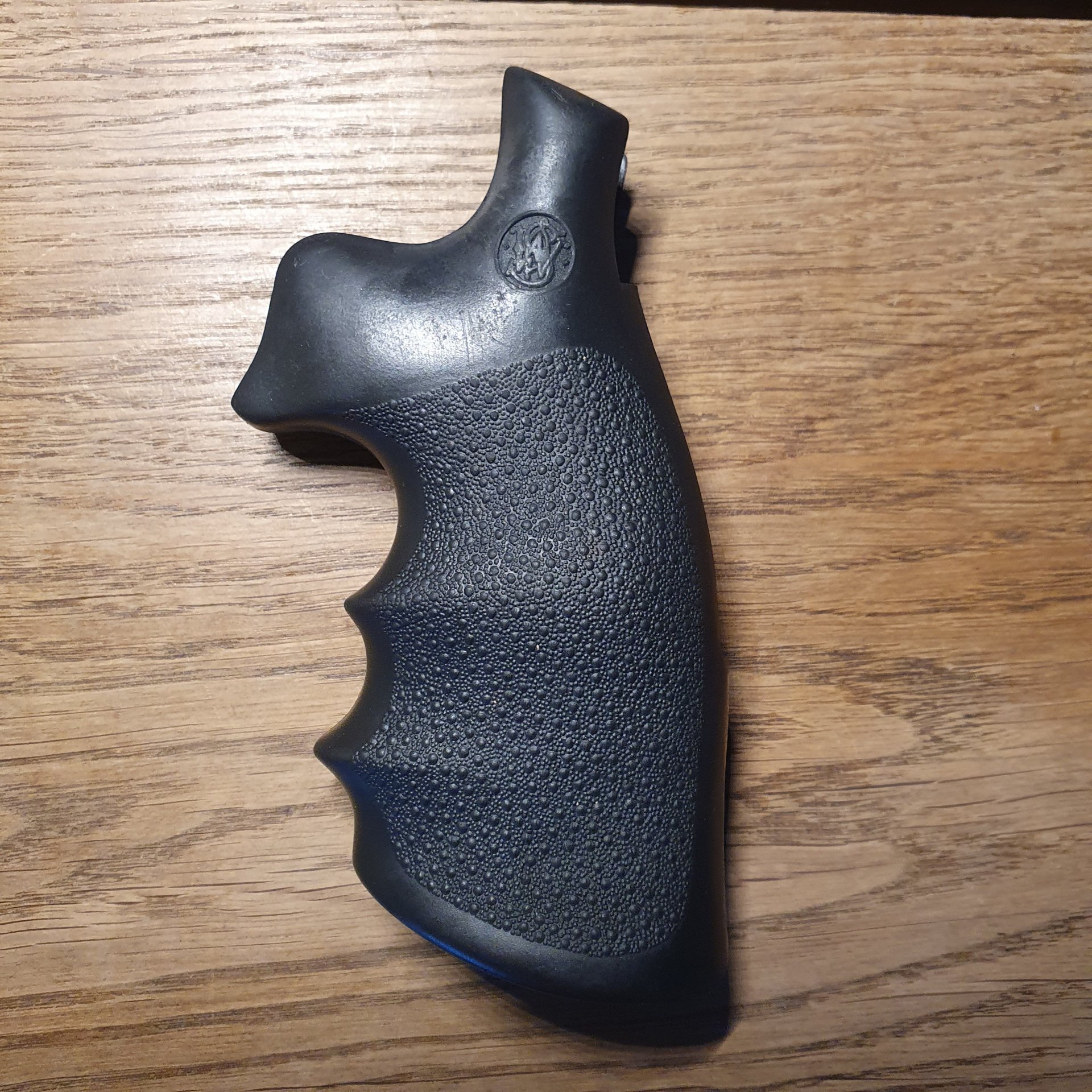 Gummigriffschale S&W Revolver 686 – Bild 1