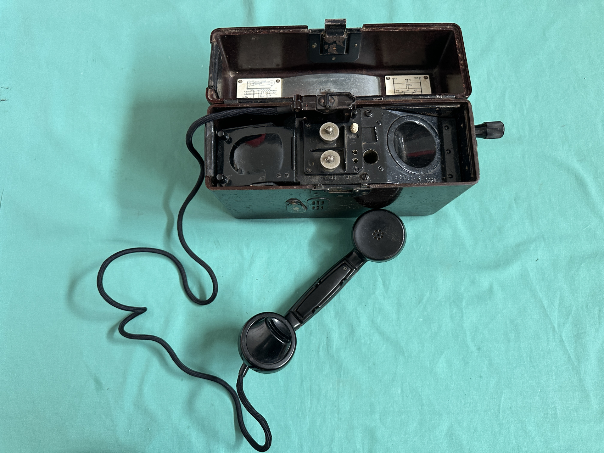 ==> Original 2.Weltkrieg -Wehrmacht Feldtelefon sehr gut erhalten aus Sammlung-Selten so Bakelit!1A – Bild 1