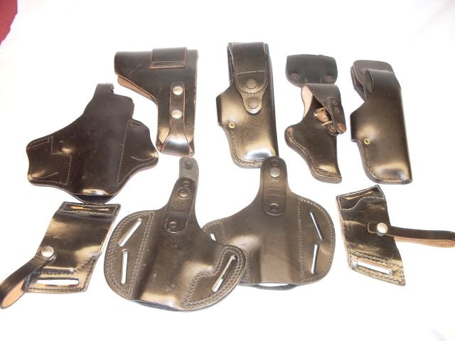 Konvolut Holster und Pistolentaschen – Bild 1