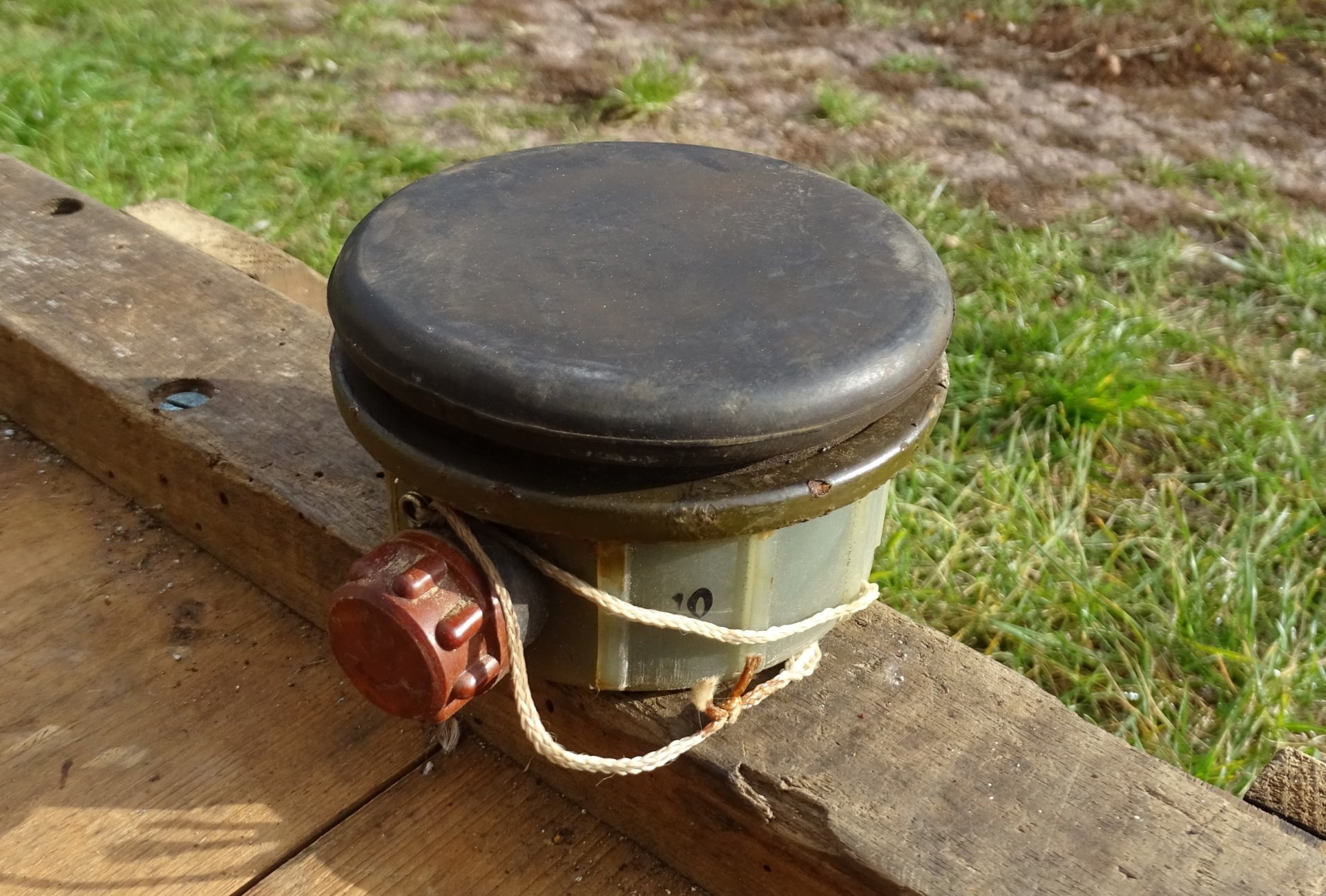 orig. & seltene EX- LANDMINE Mod.PM-79. BULGARISCHE ARMEE.ohne Zünd.-oder Sprengmittel ! Ungebraucht – Bild 1