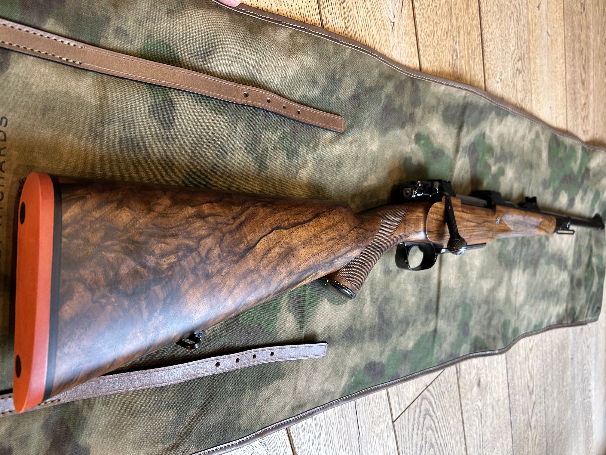 Traumwaffe! Kesslerin in .375 H&H – Bild 1